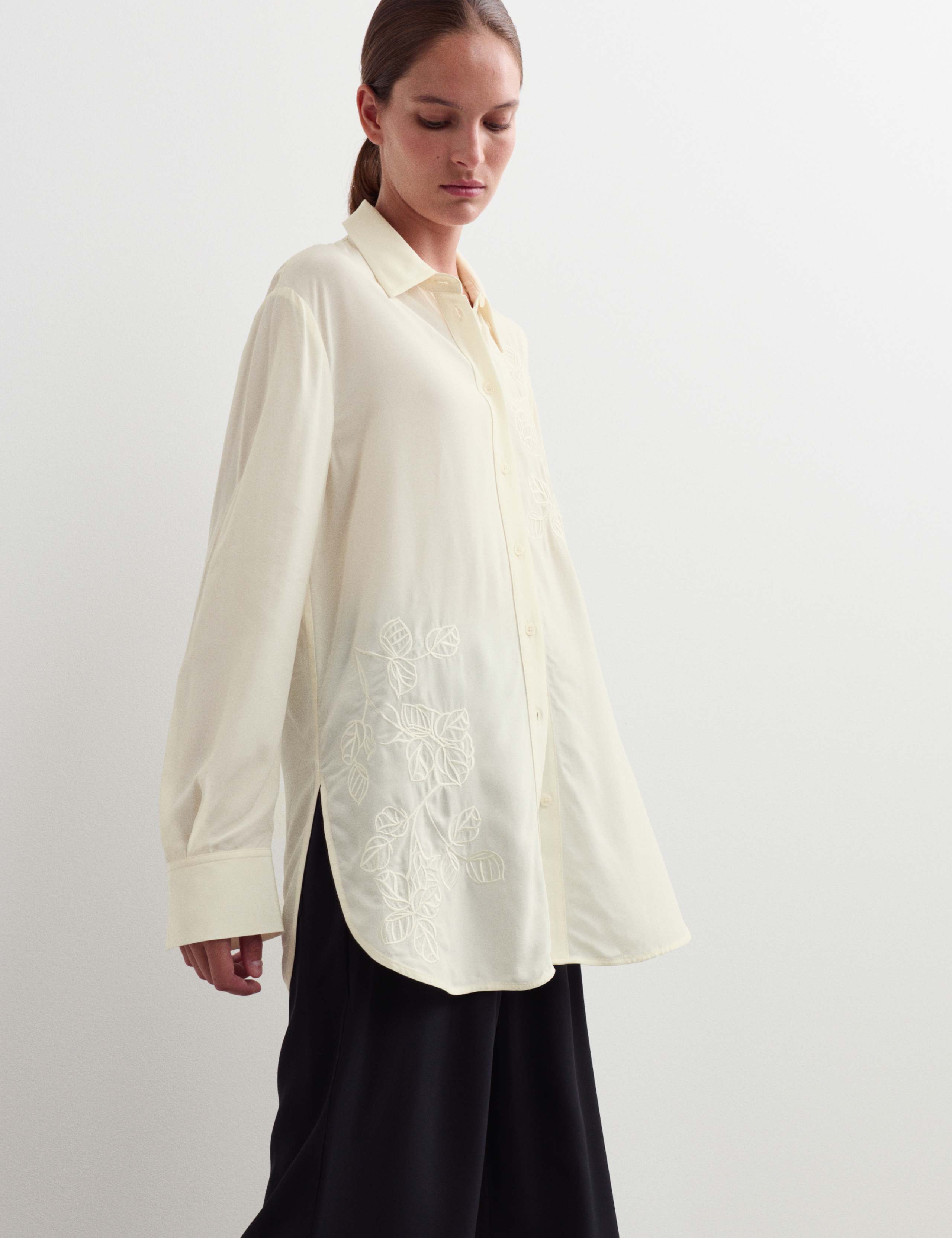 Embroidered Collared Button Through Shirt 6 of 7
