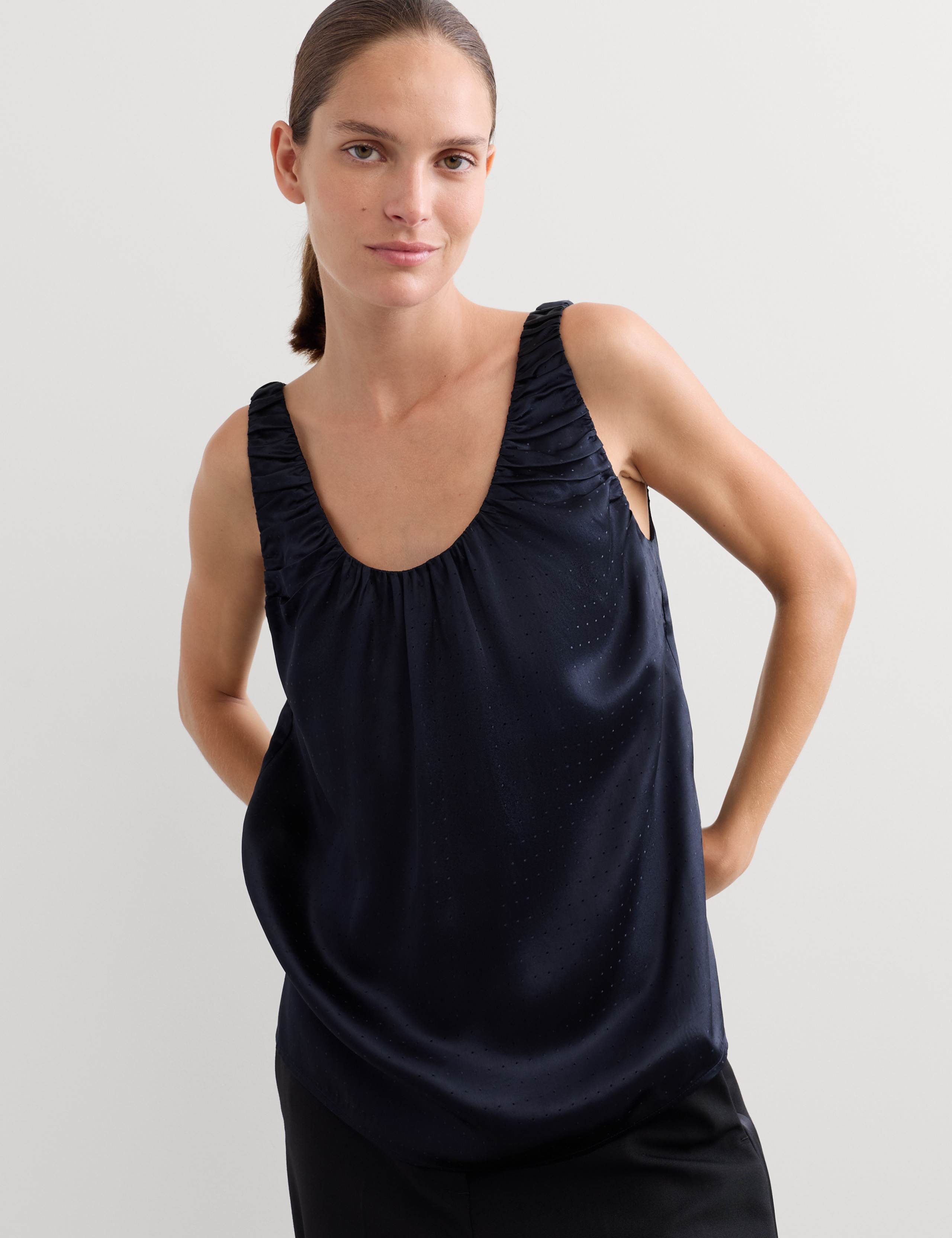 Jacquard Scoop Neck Sleeveless Top 7 of 7