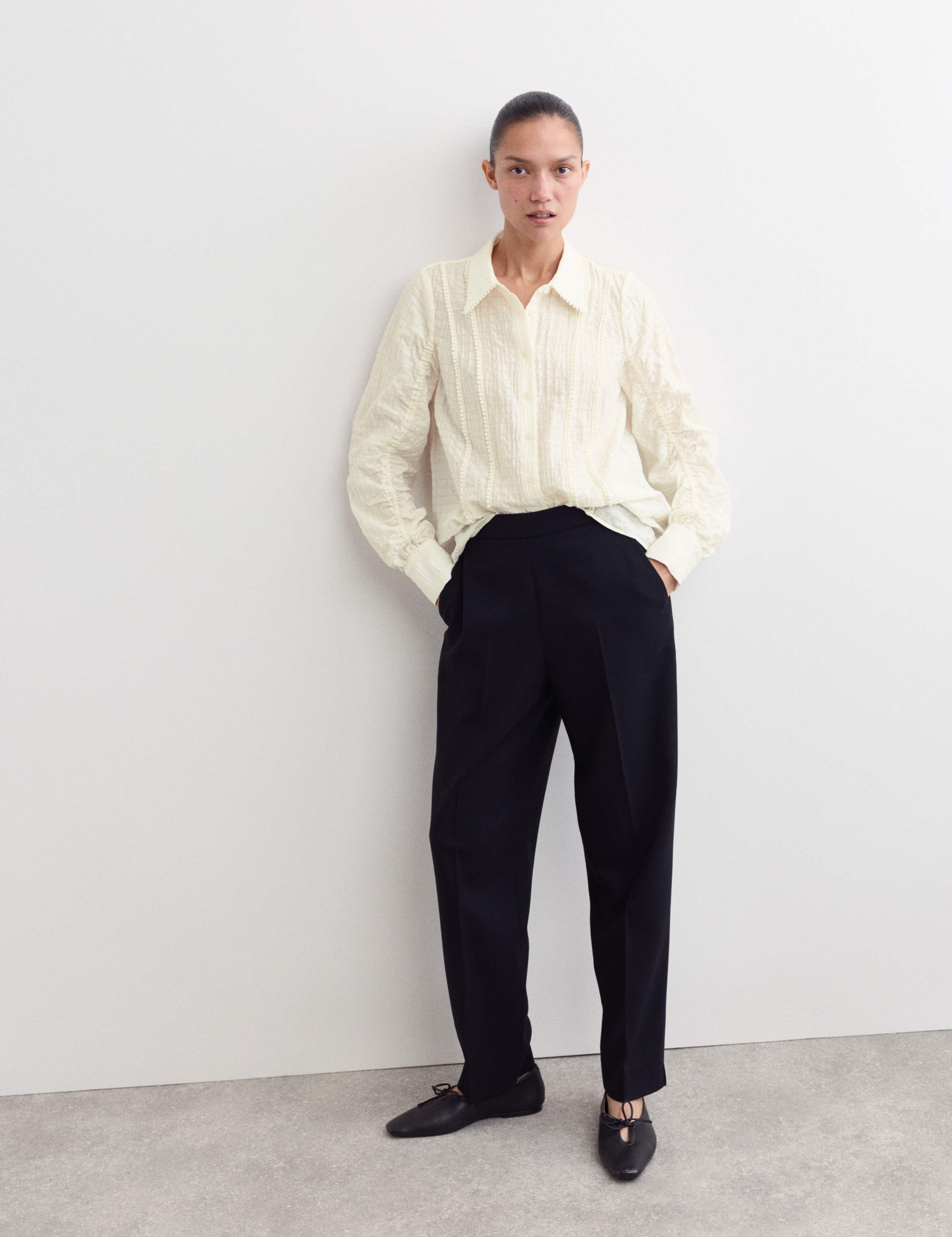 Textured Jacquard Collared Ruched Detail Blouse 3 of 7