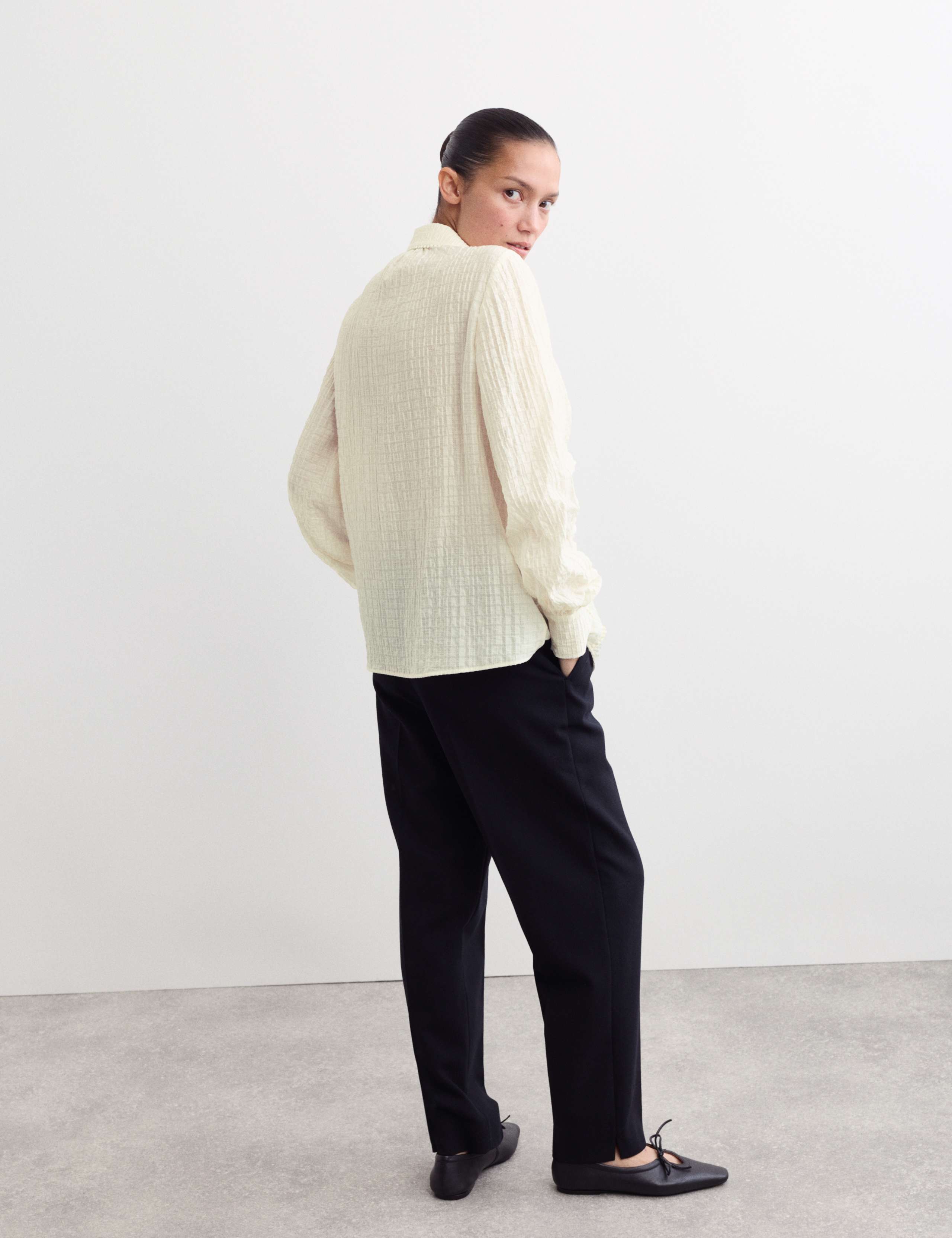 Textured Jacquard Collared Ruched Detail Blouse 7 of 7