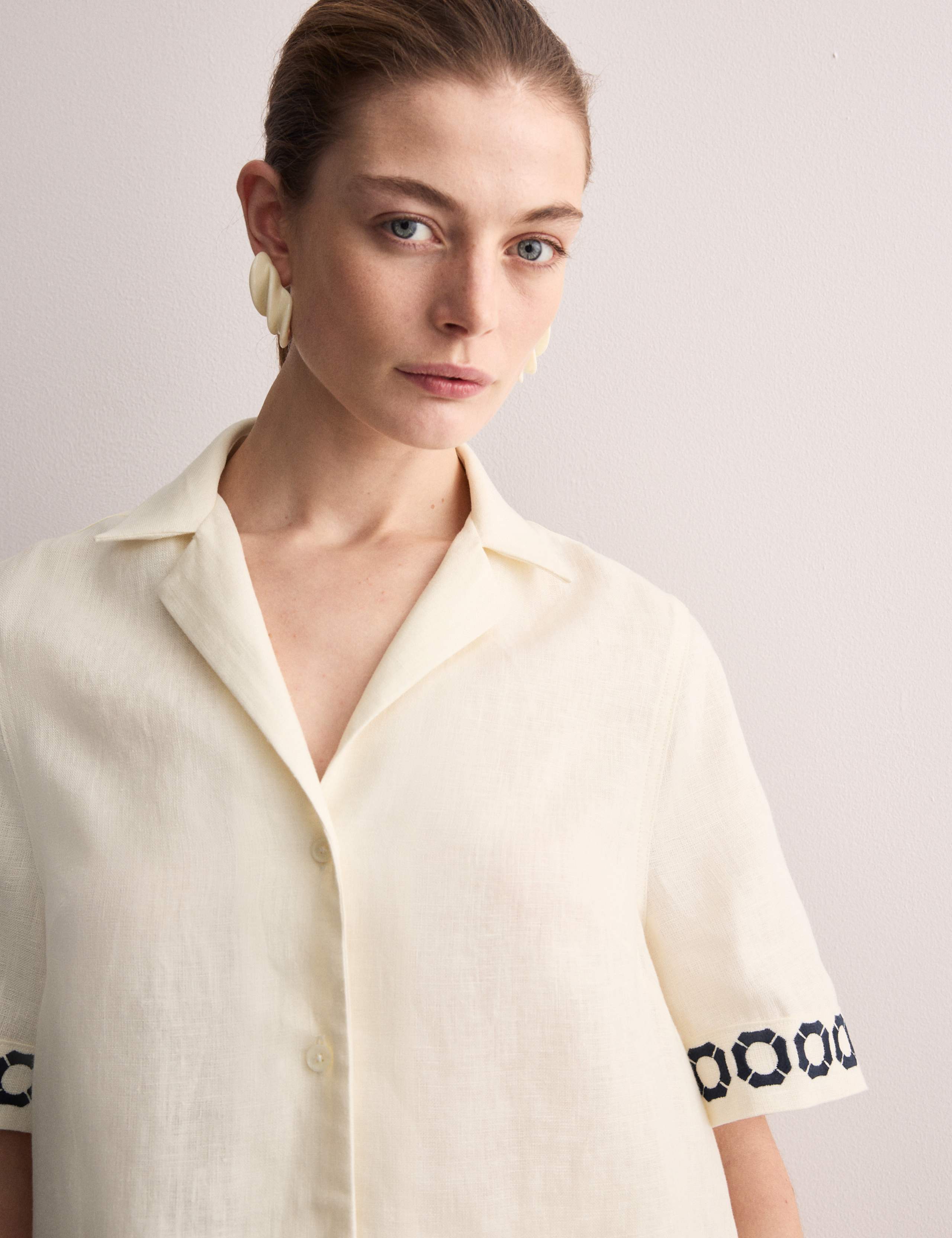 Pure Linen Embroidered Short Sleeve Shirt 3 of 6