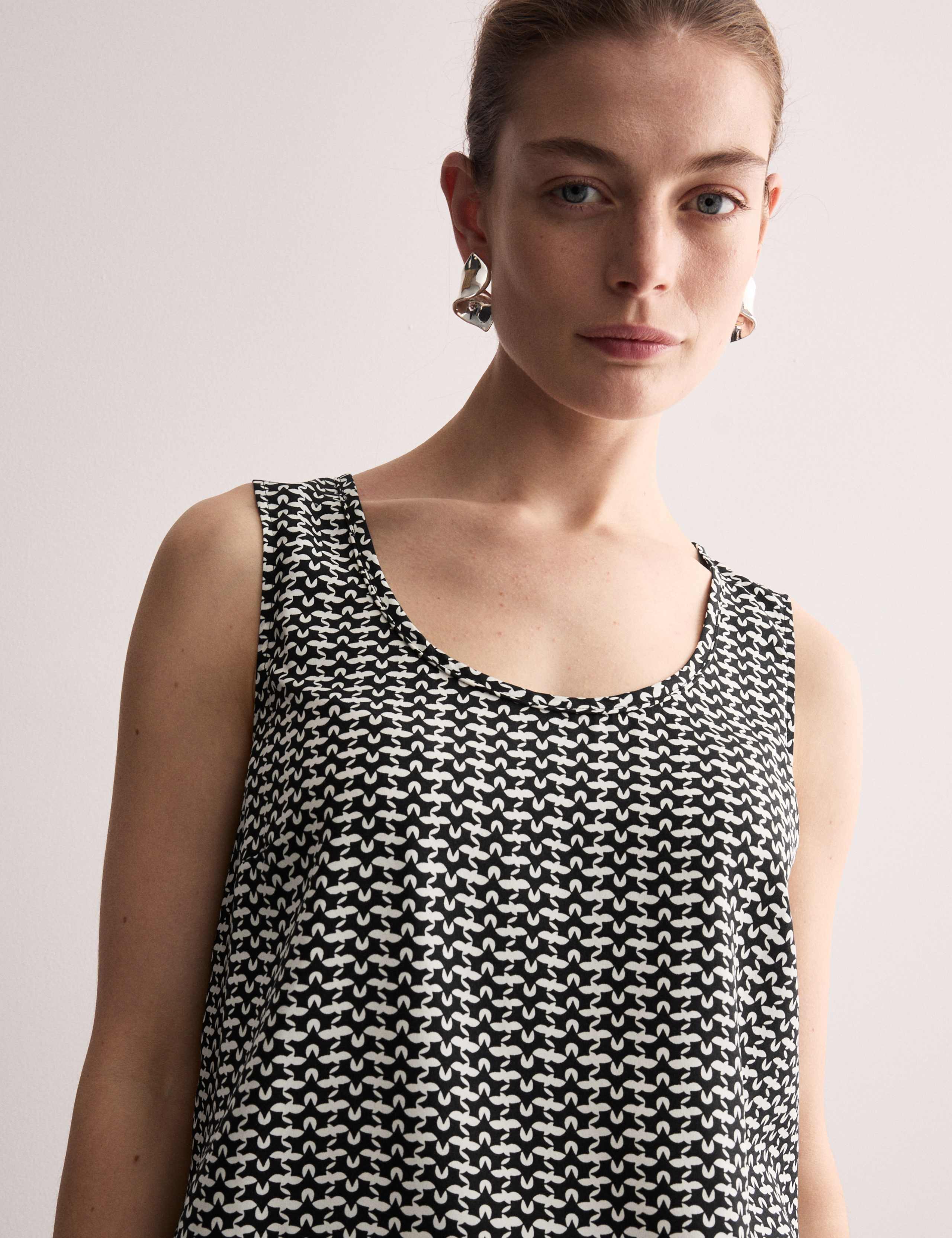 Pure Silk Geometric Scoop Neck Vest Top 3 of 6