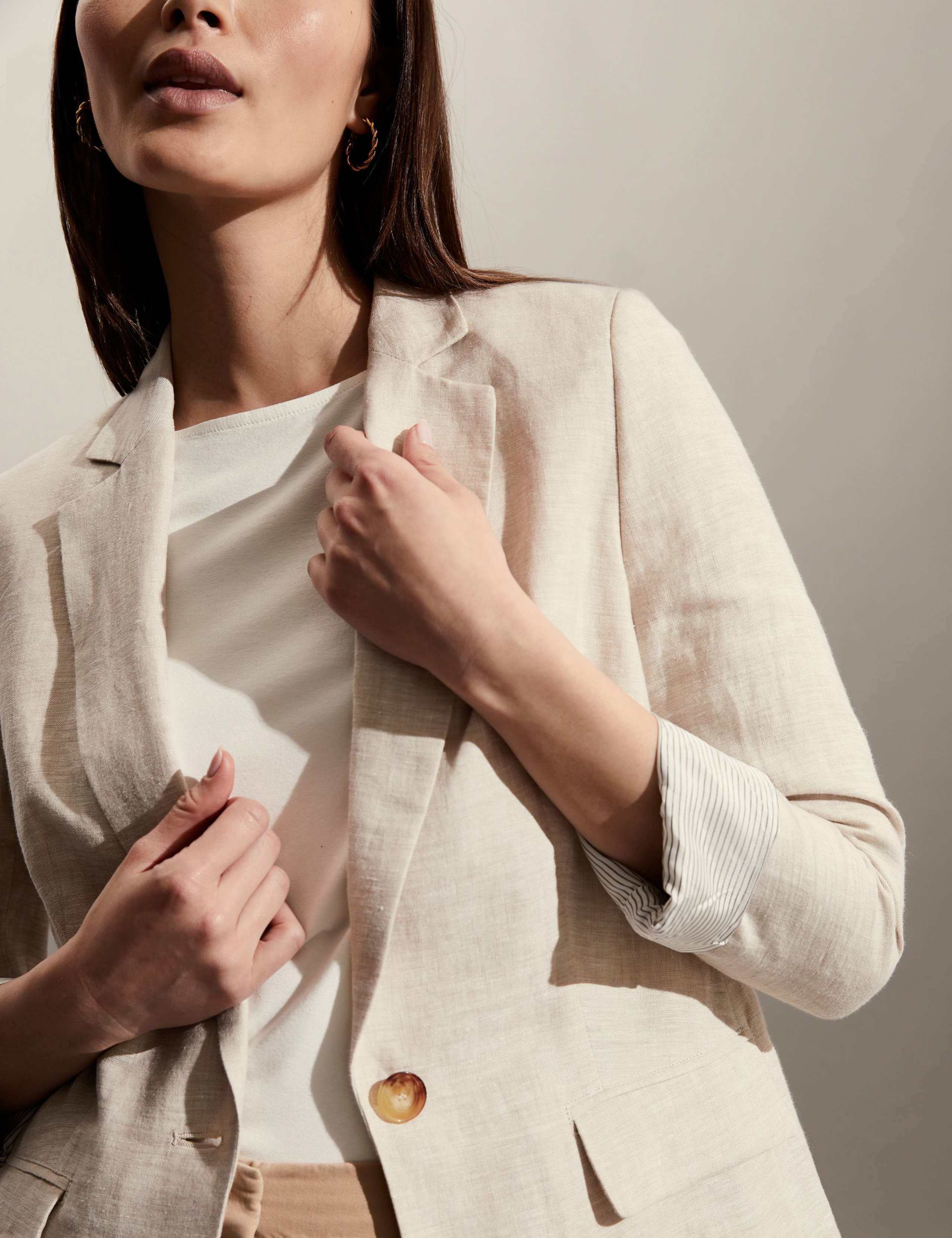 Pure Linen Tailored Blazer 3 of 6