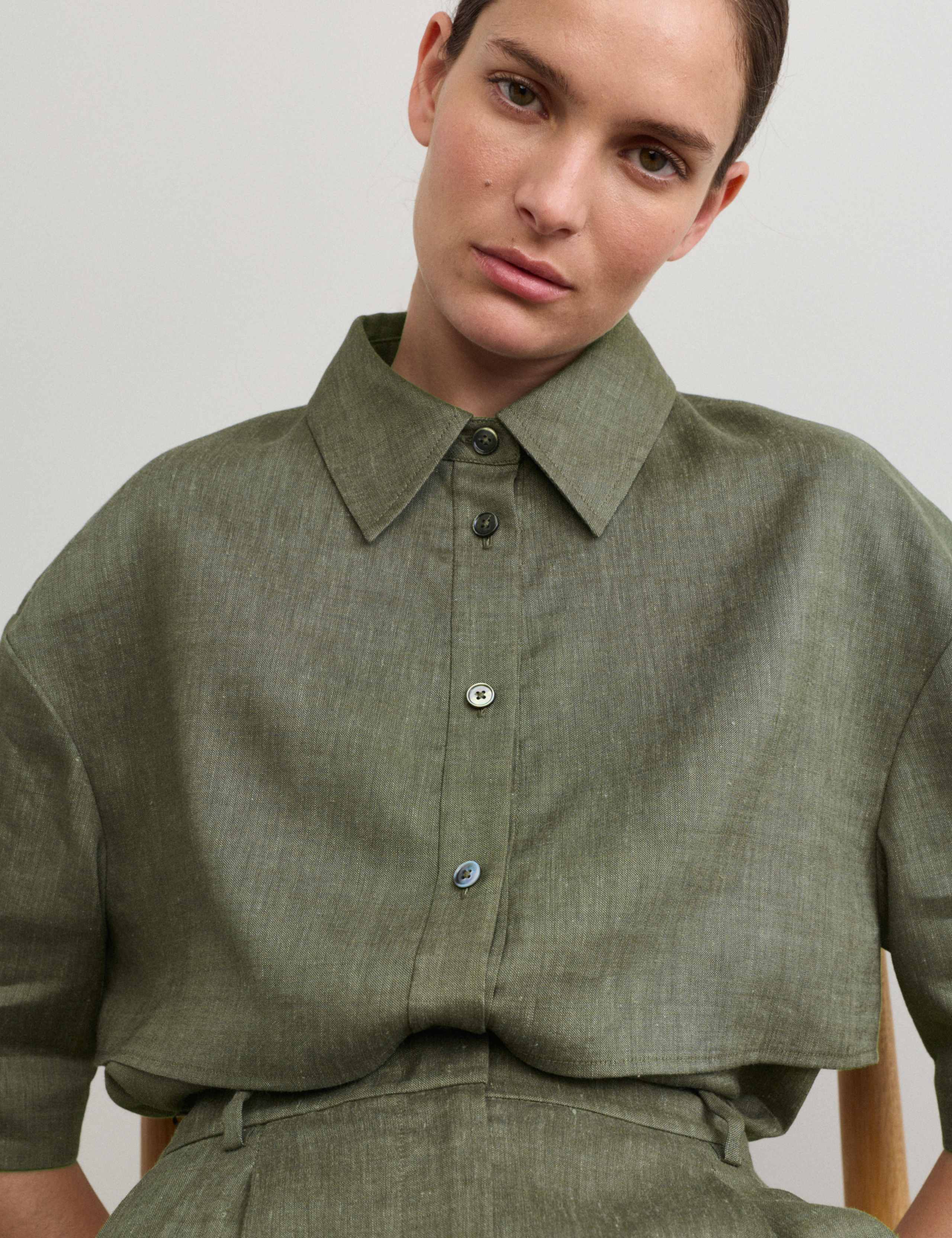 Linen Blend Relaxed Utility Shirt with Wool 3 of 7