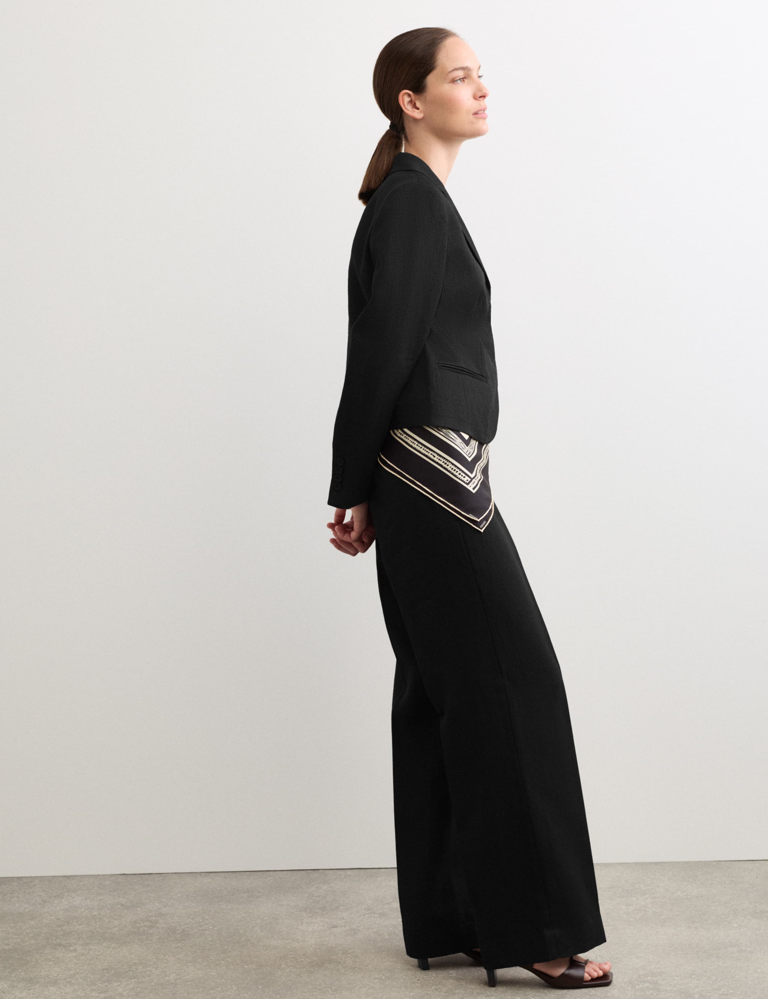 Pure Linen Short Tailored Jacket 6 of 8