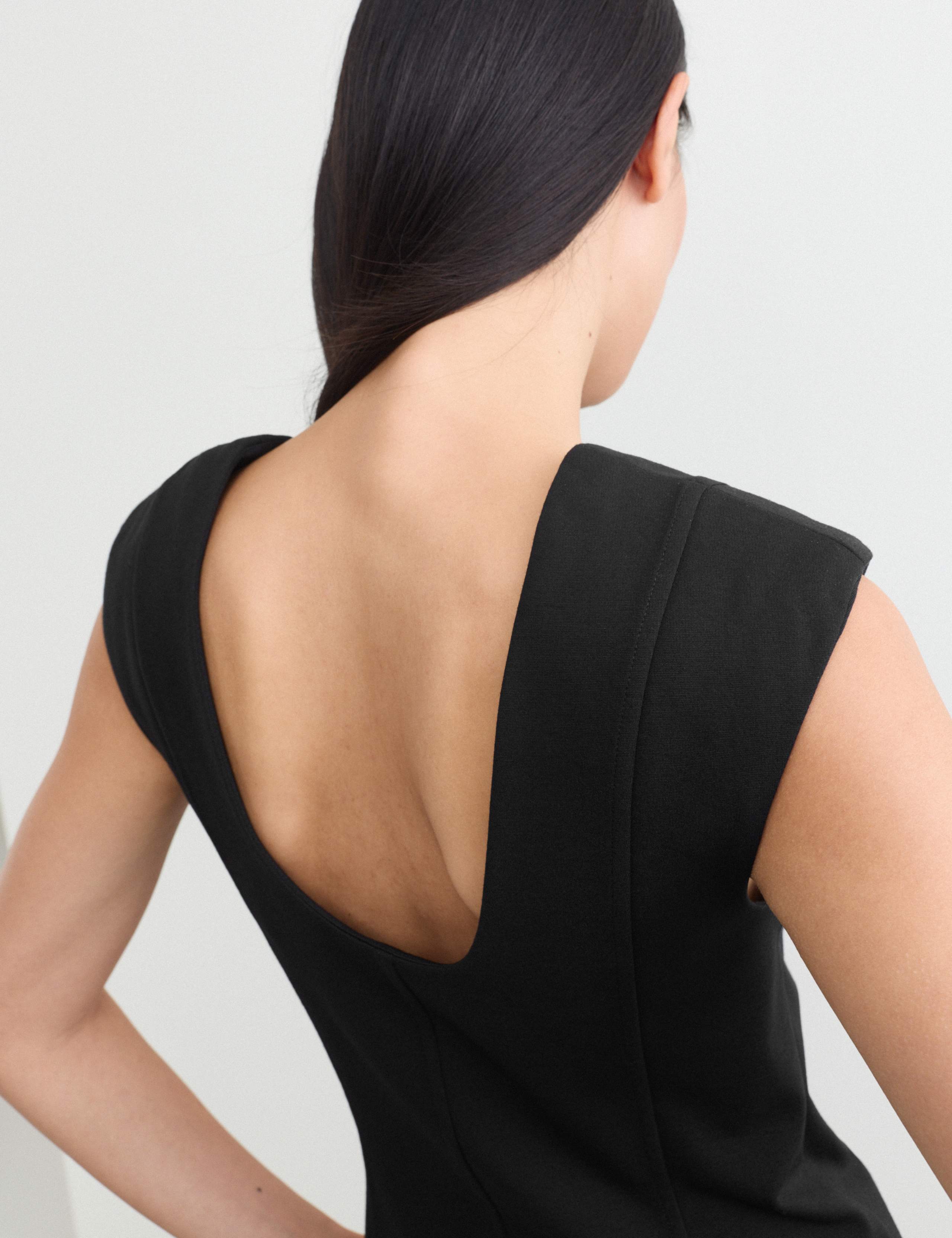 Scoop Neck Slim Fit Scoop Back Vest 3 of 6