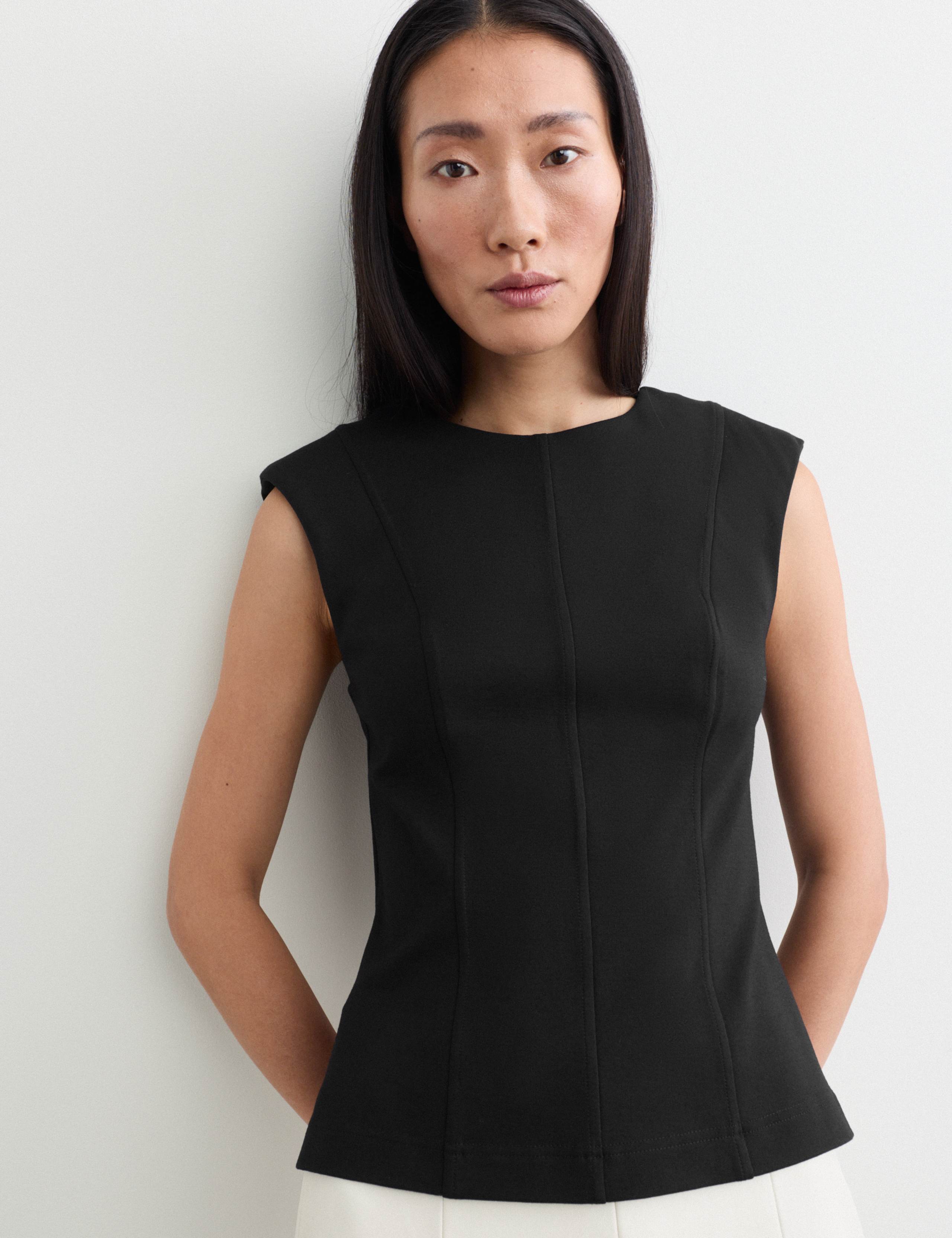 Scoop Neck Slim Fit Scoop Back Vest 4 of 6