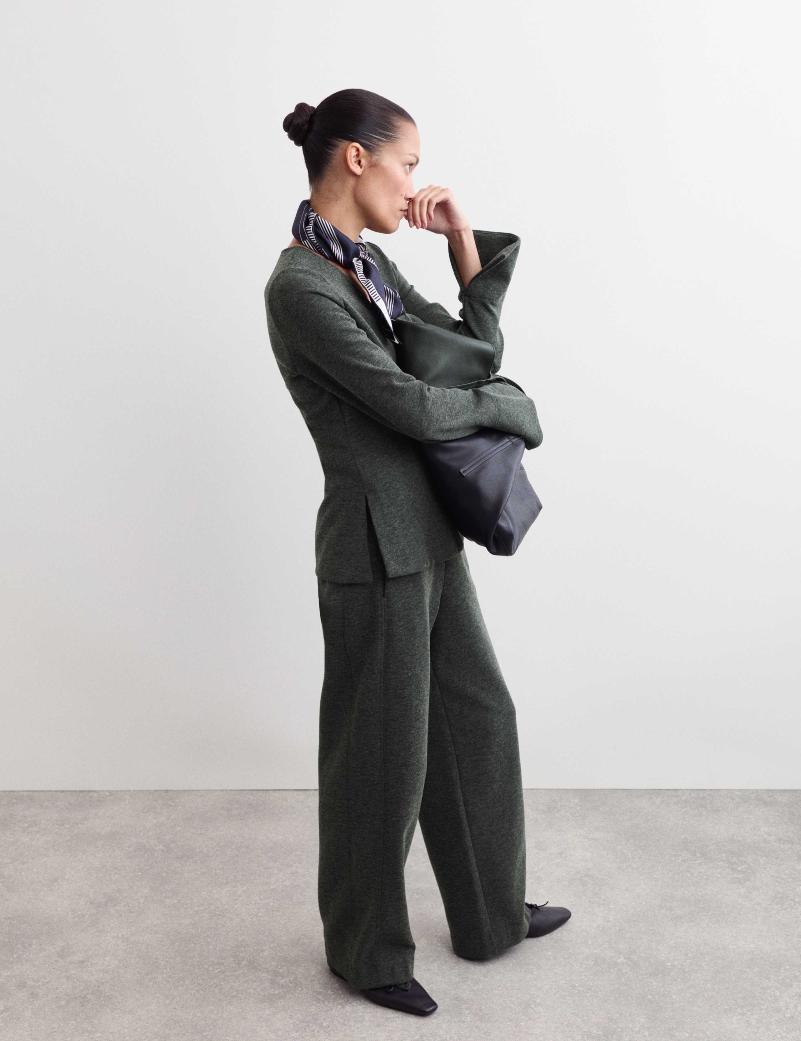 Cotton Blend V-Neck Fitted Top with Wool 6 of 7