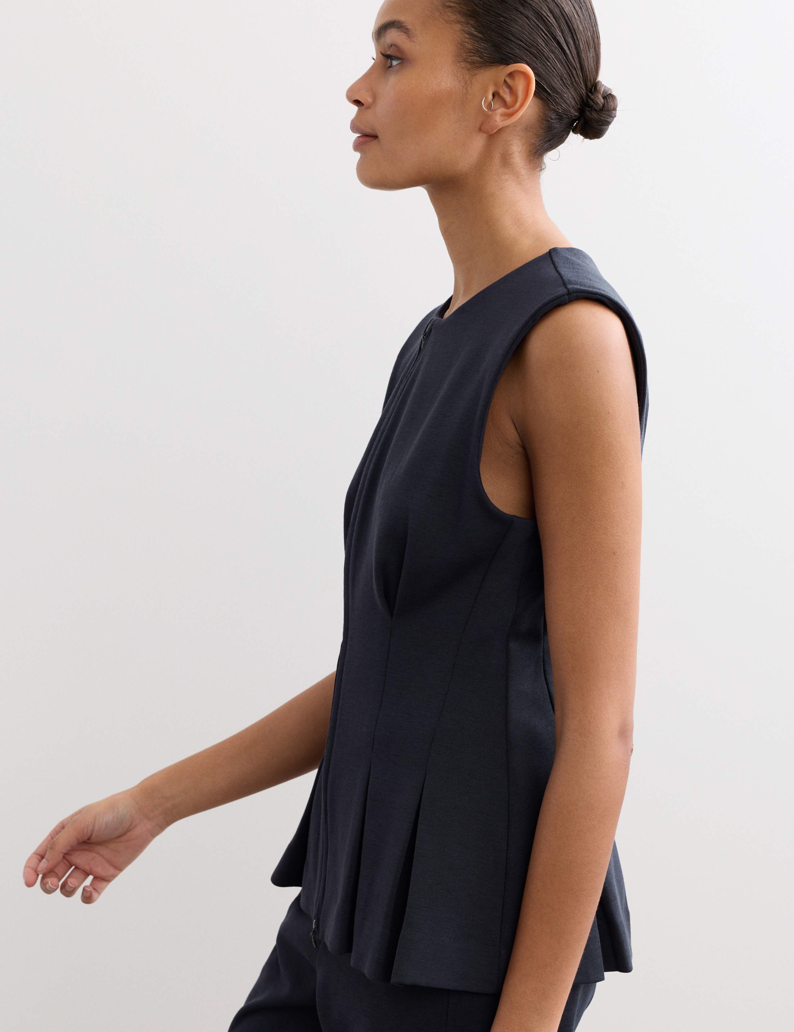 Cotton Blend Zip Up Tank Top with Wool 3 of 7