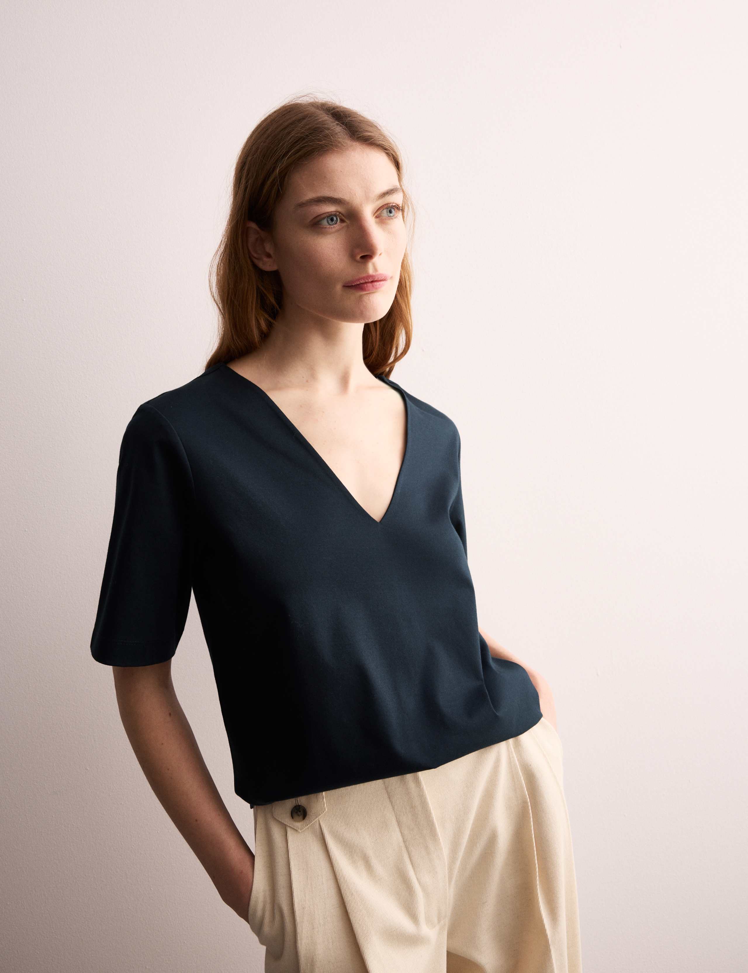 Mercerised Cotton V-Neck Boxy T-shirt 5 of 6