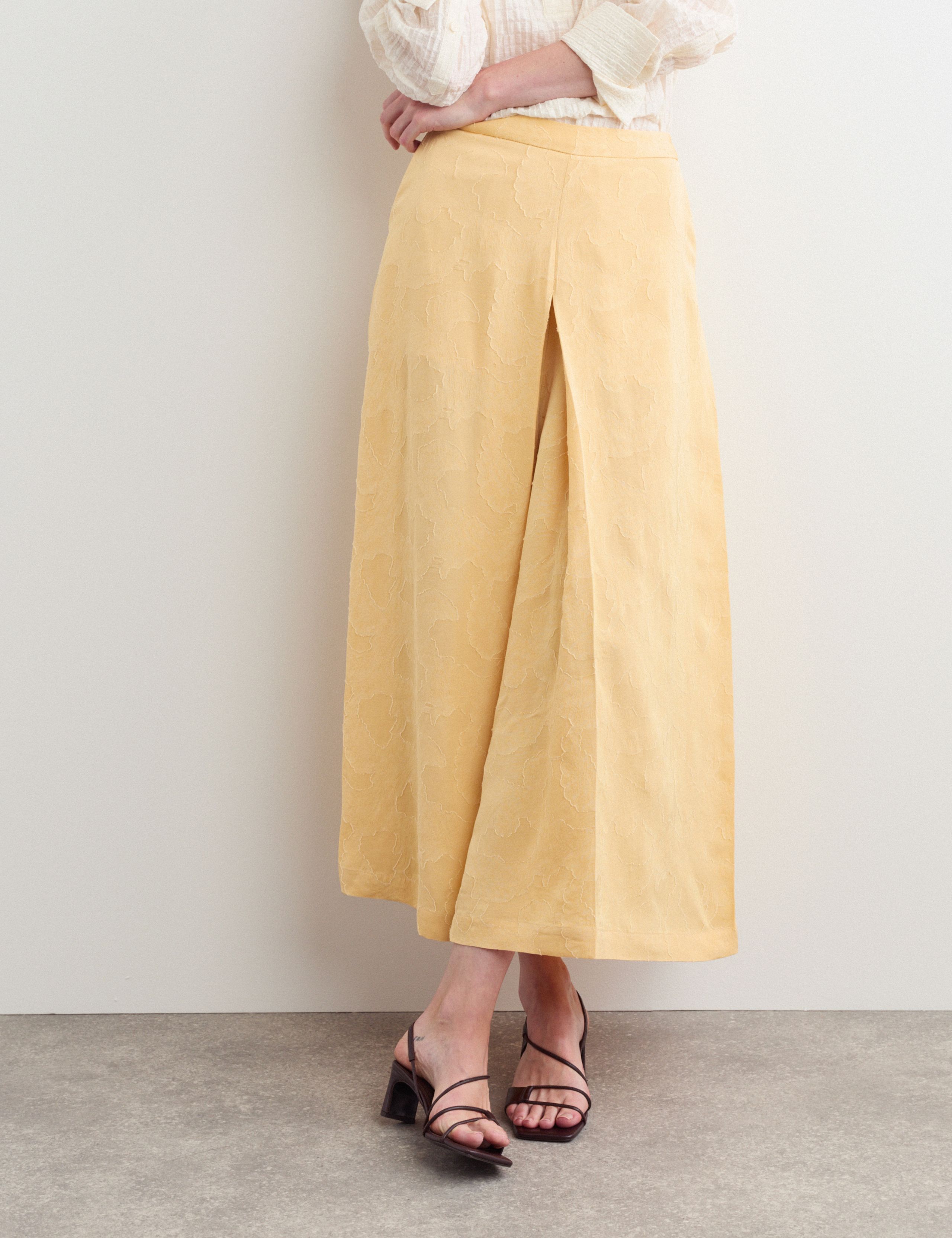 Floral Jacquard Wide Leg Culottes 3 of 7