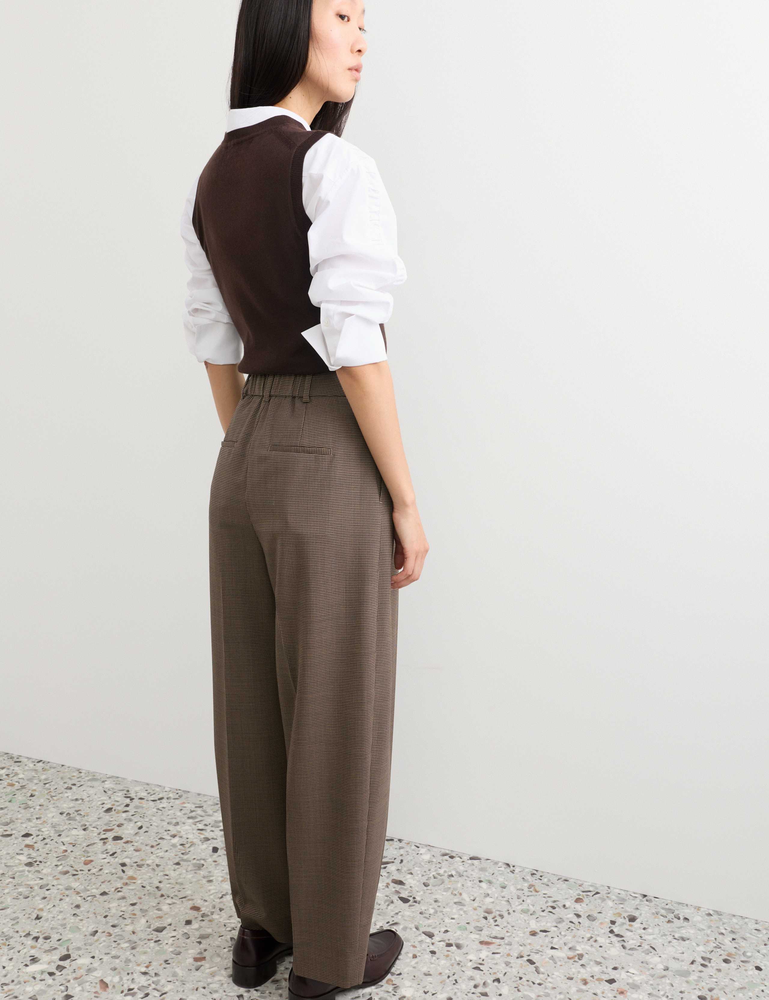 Wool Rich Dogtooth Pleat Front Tapered Trousers 5 of 6