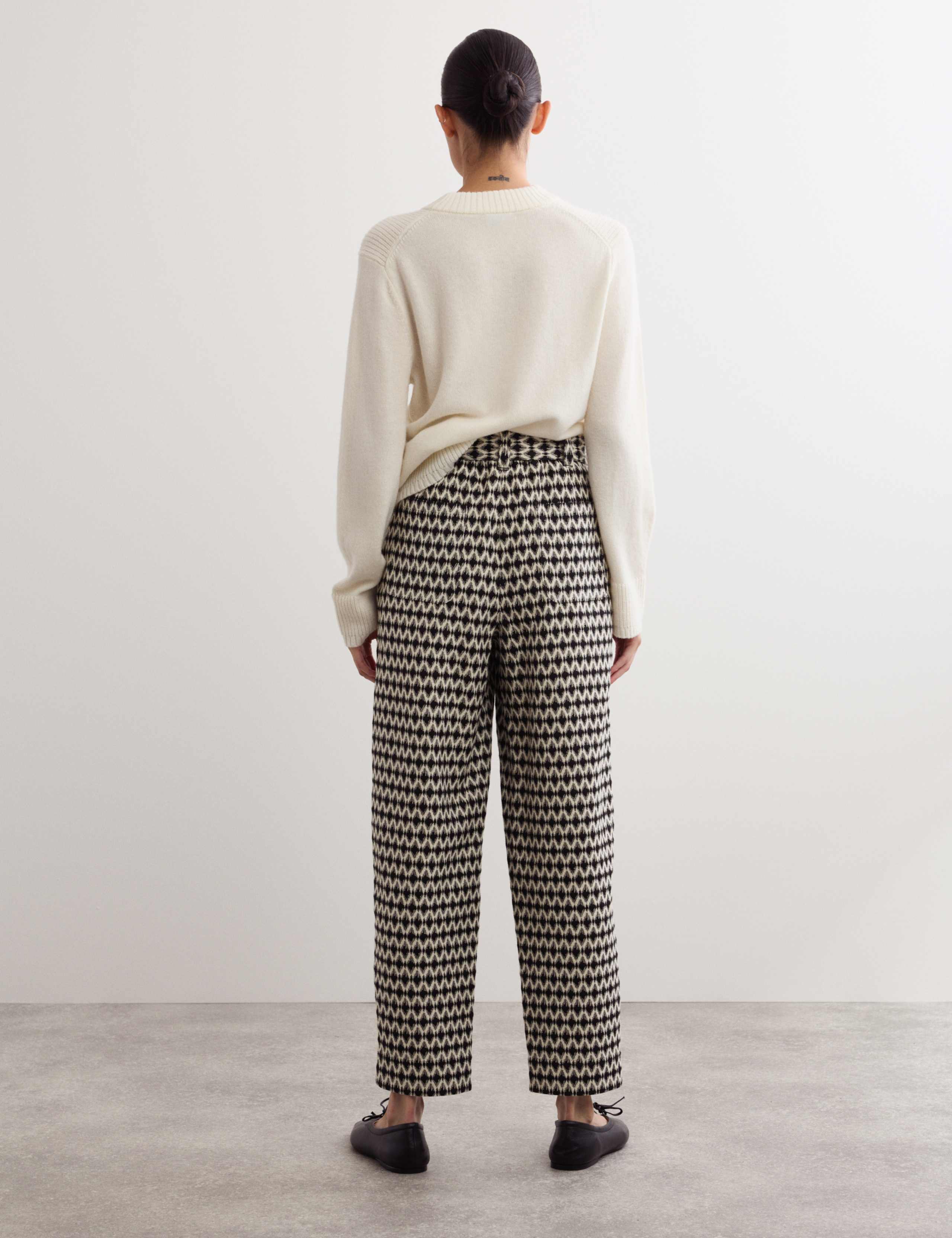 Geo Jacquard Tapered Trouser 6 of 7