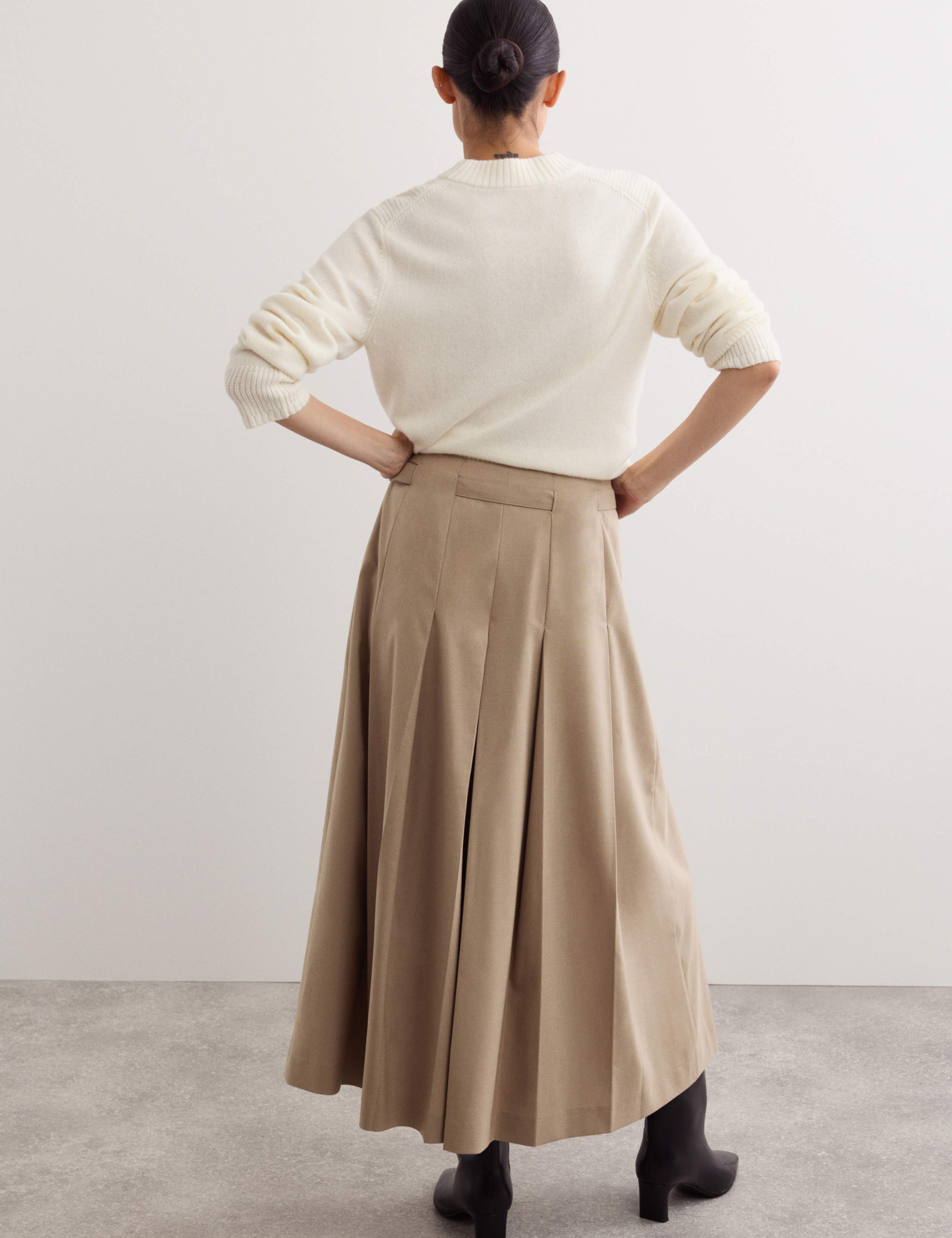 Pleated Culottes with Wool 7 of 8