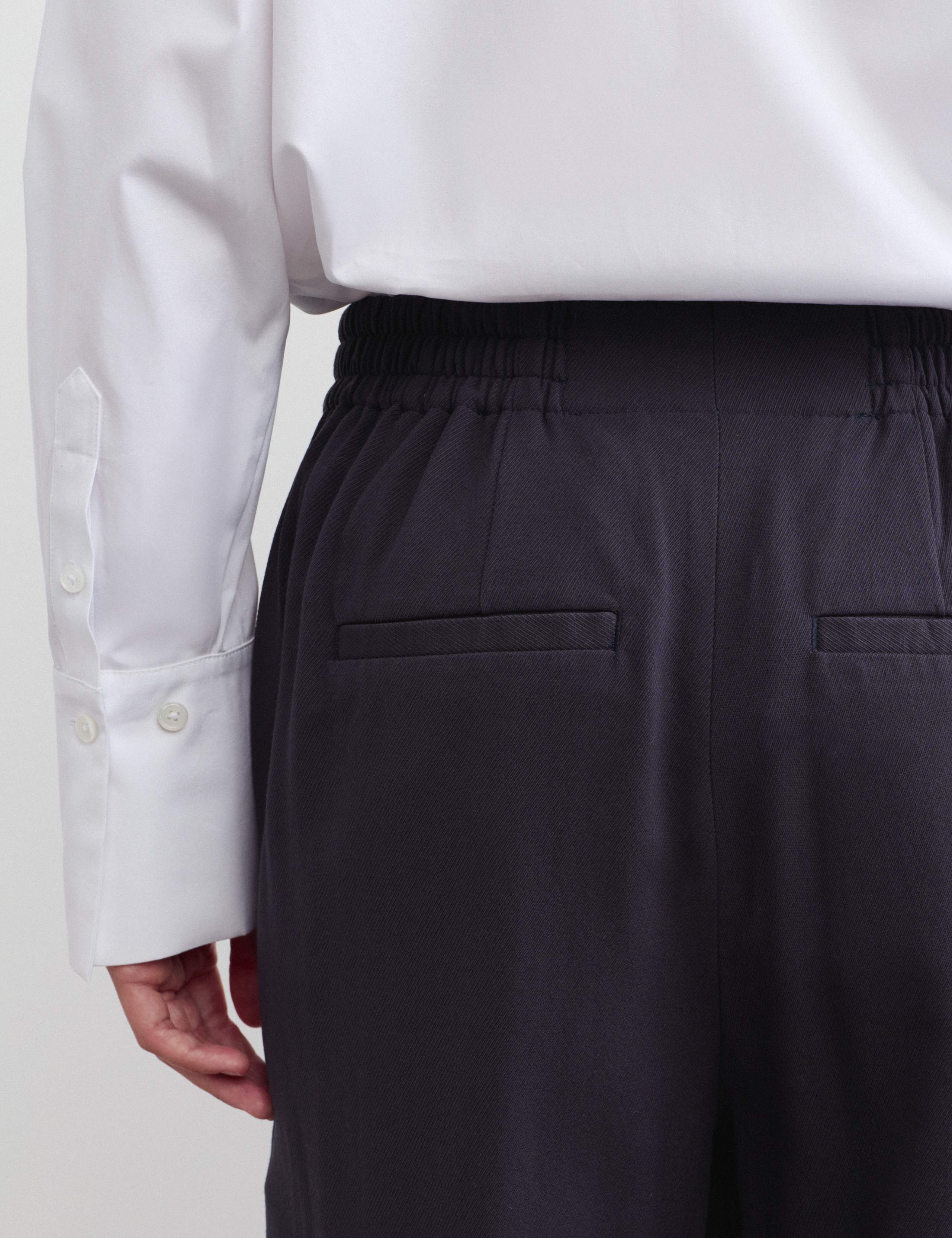 Tapered Trousers with Wool 5 of 7