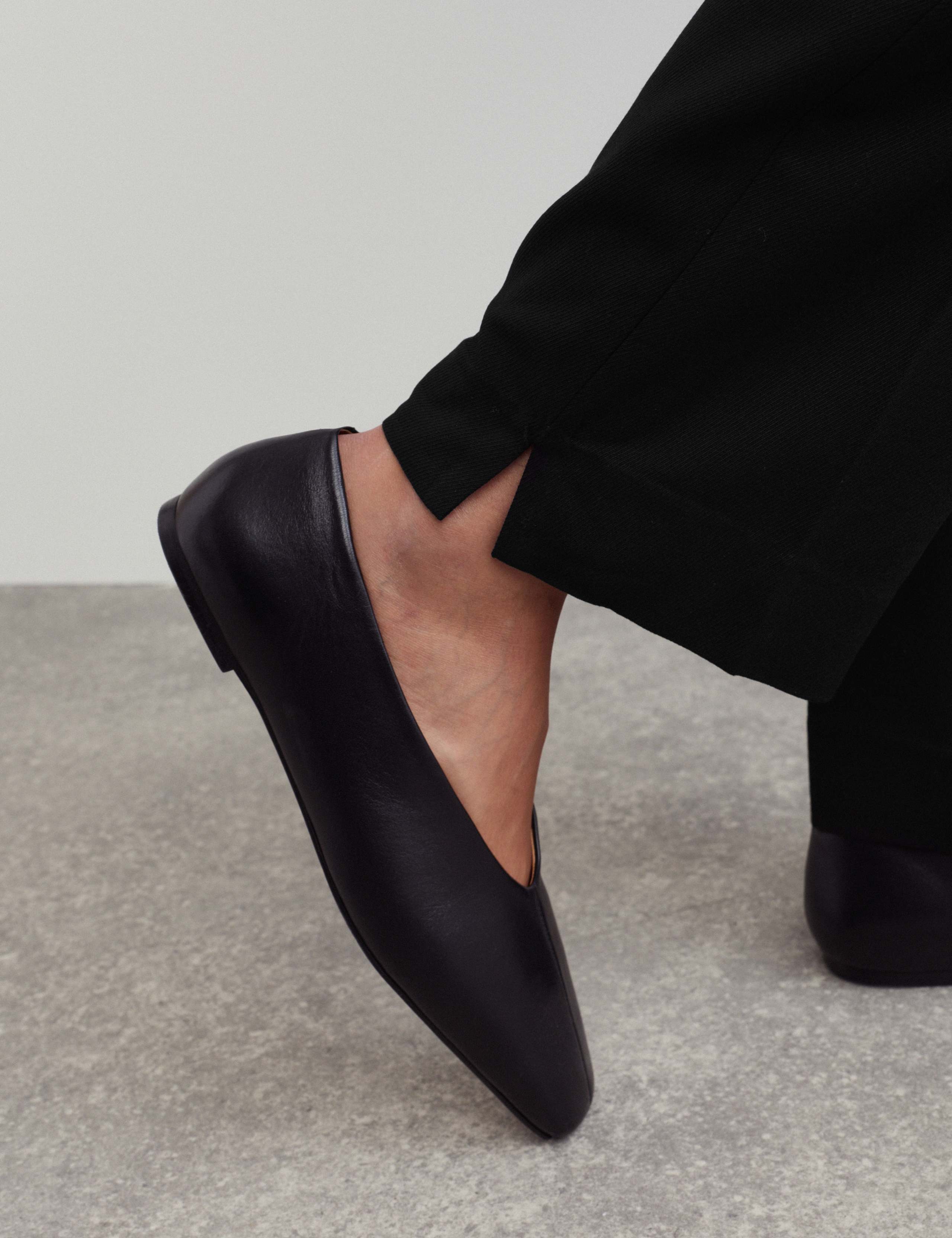 Tapered Trousers with Wool 4 of 7
