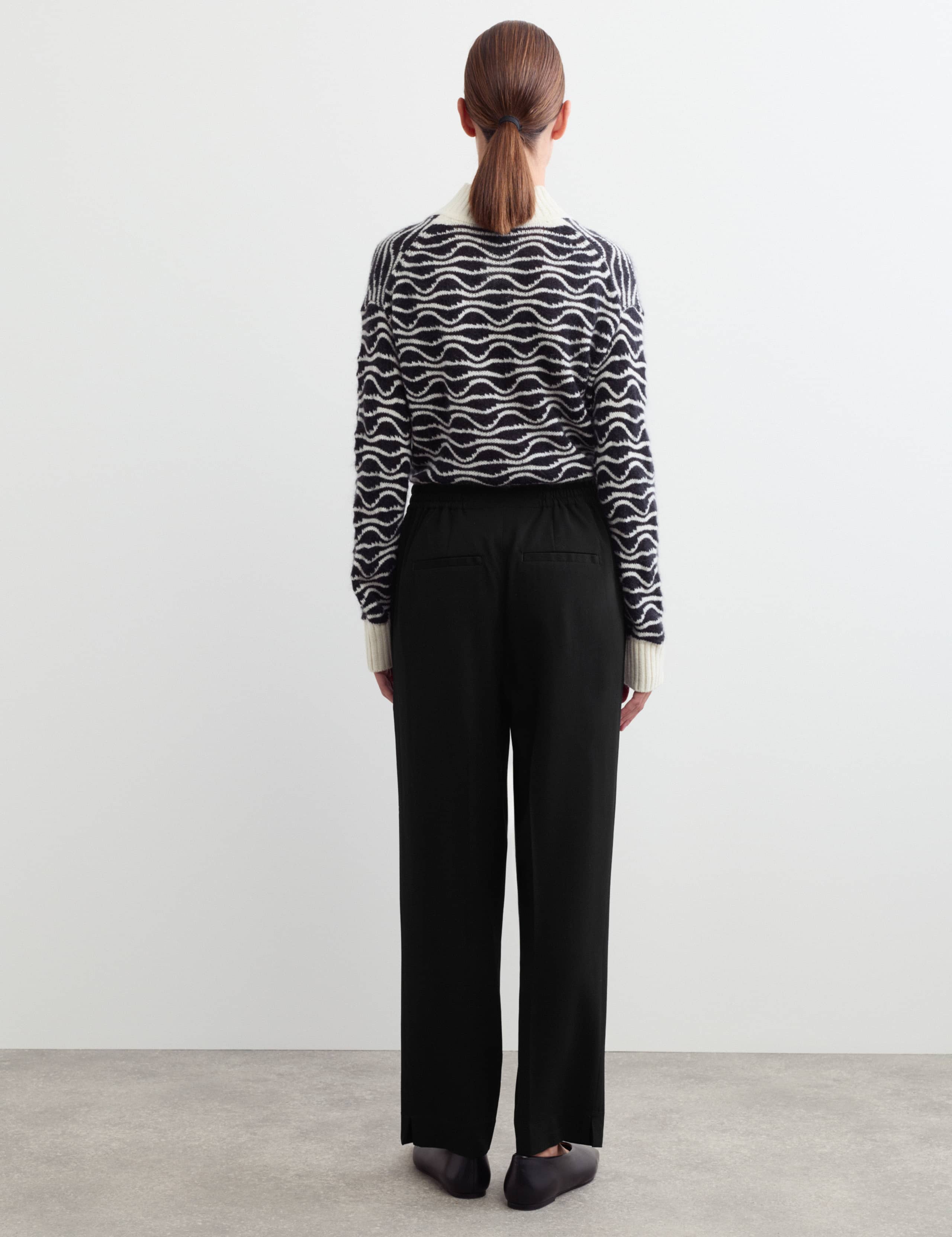Tapered Trousers with Wool 6 of 7