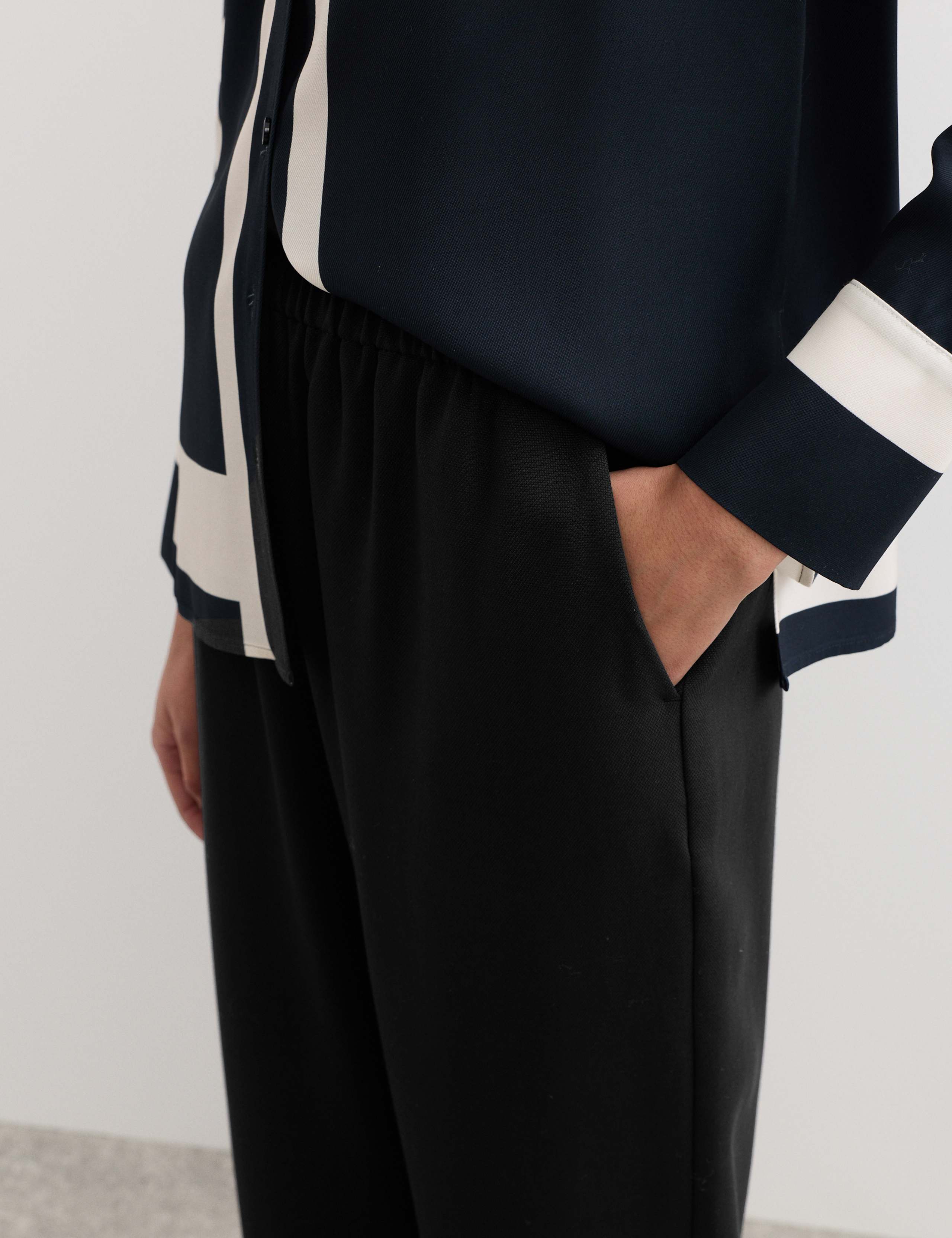 Lyocell Rich Elasticated Waist Tapered Trousers 5 of 8