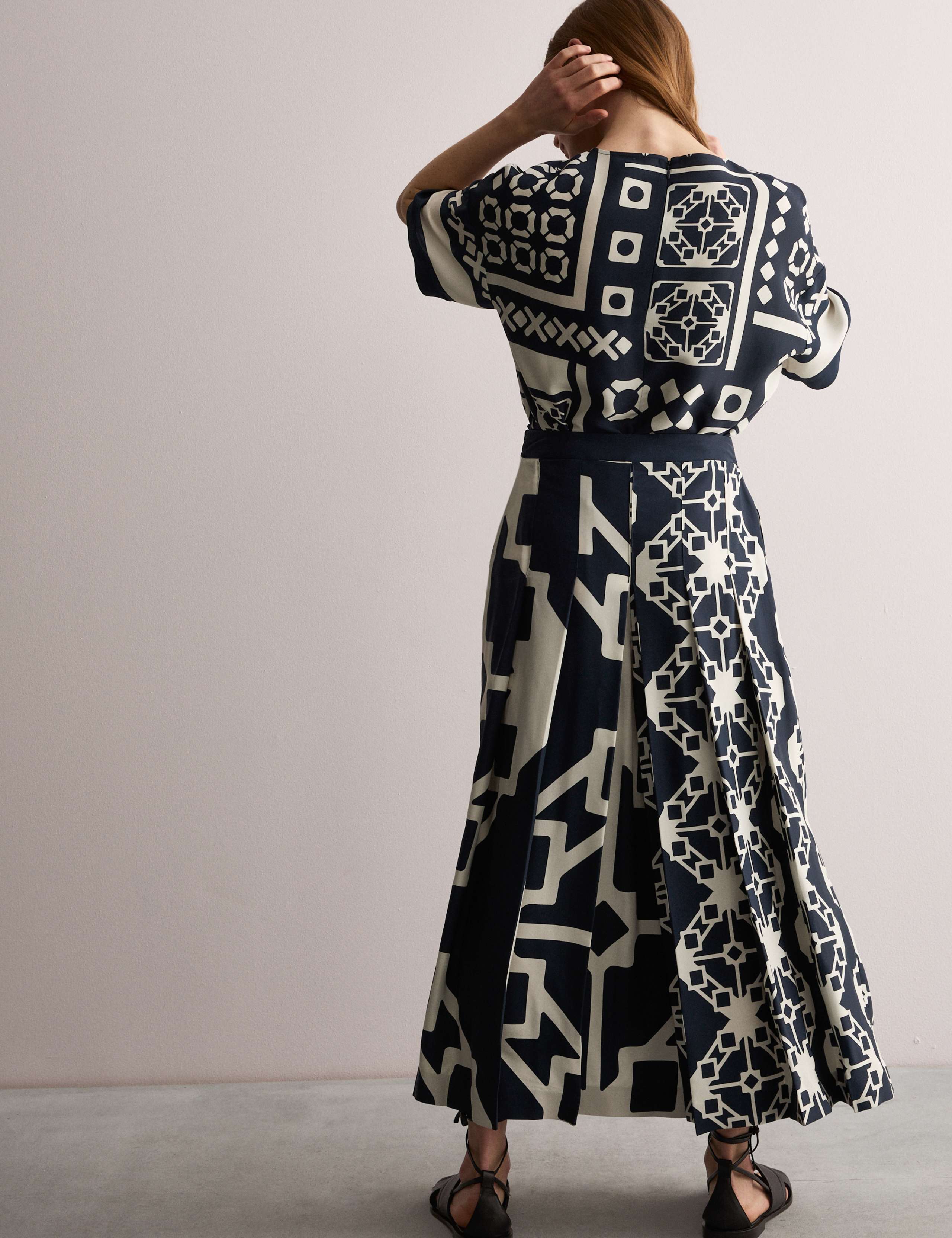 Twill Printed Pleated Wide Leg Culottes 4 of 7