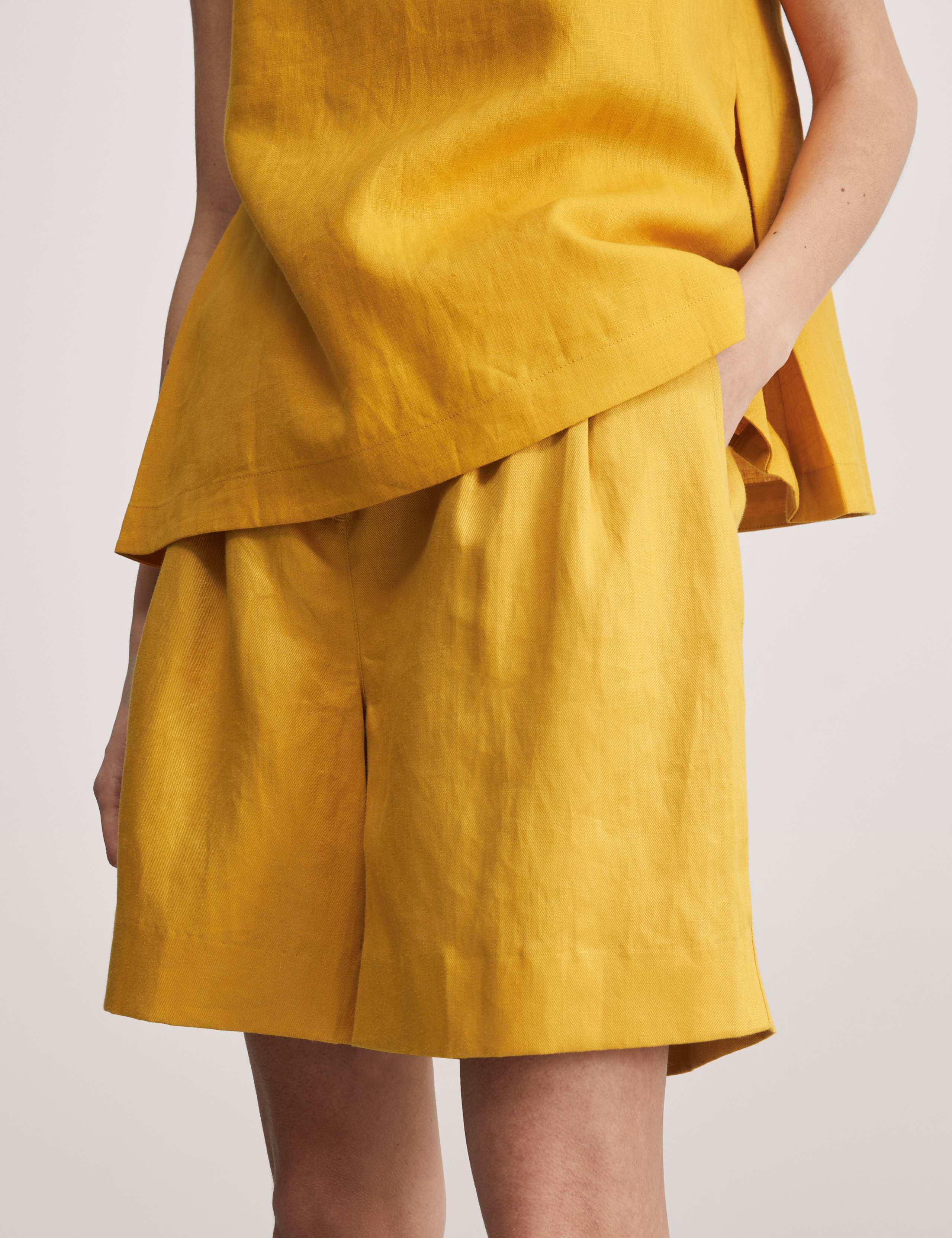 Pure Linen High Waisted Shorts 1 of 6