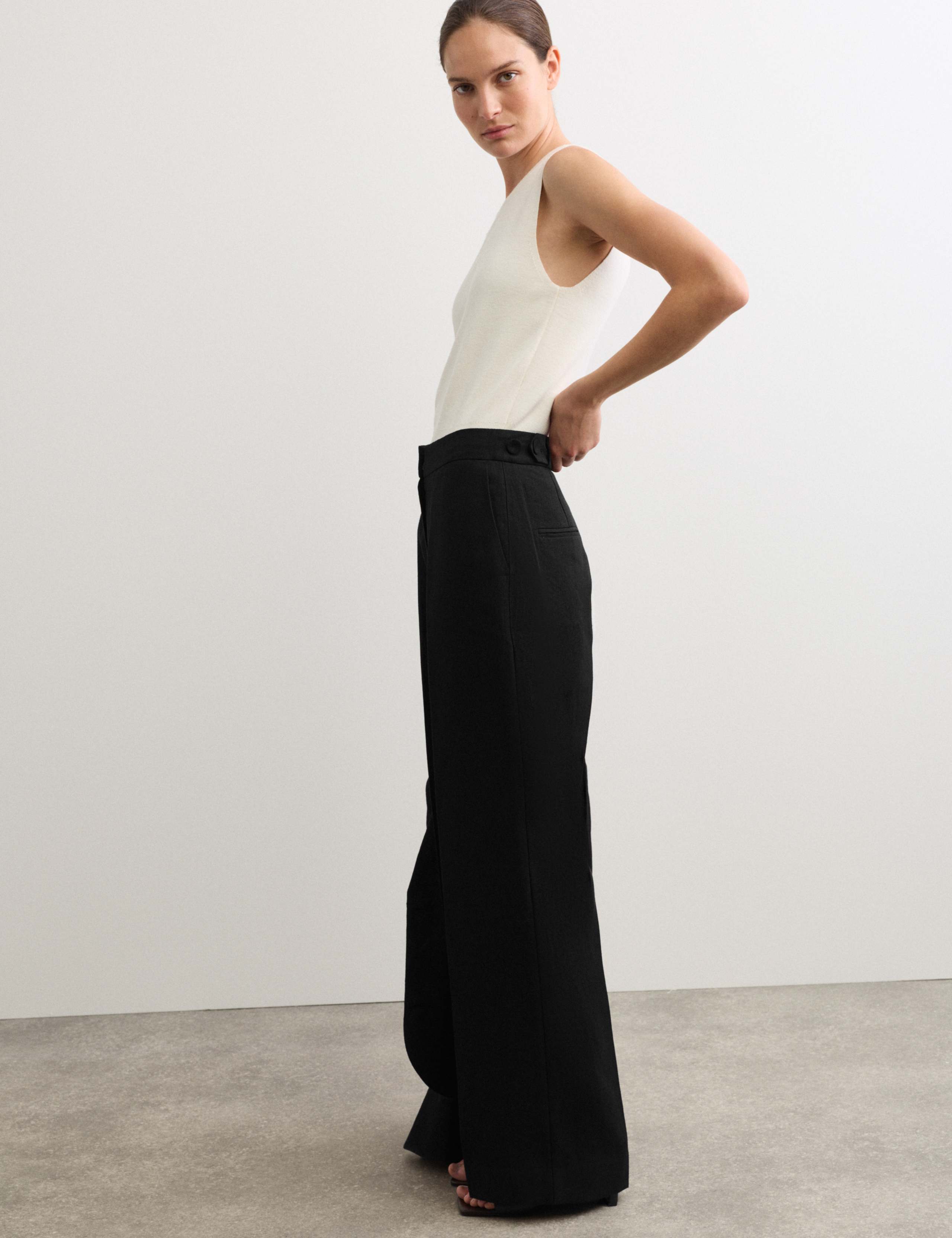 Linen Adjustable Waist Straight Leg Trousers 5 of 8