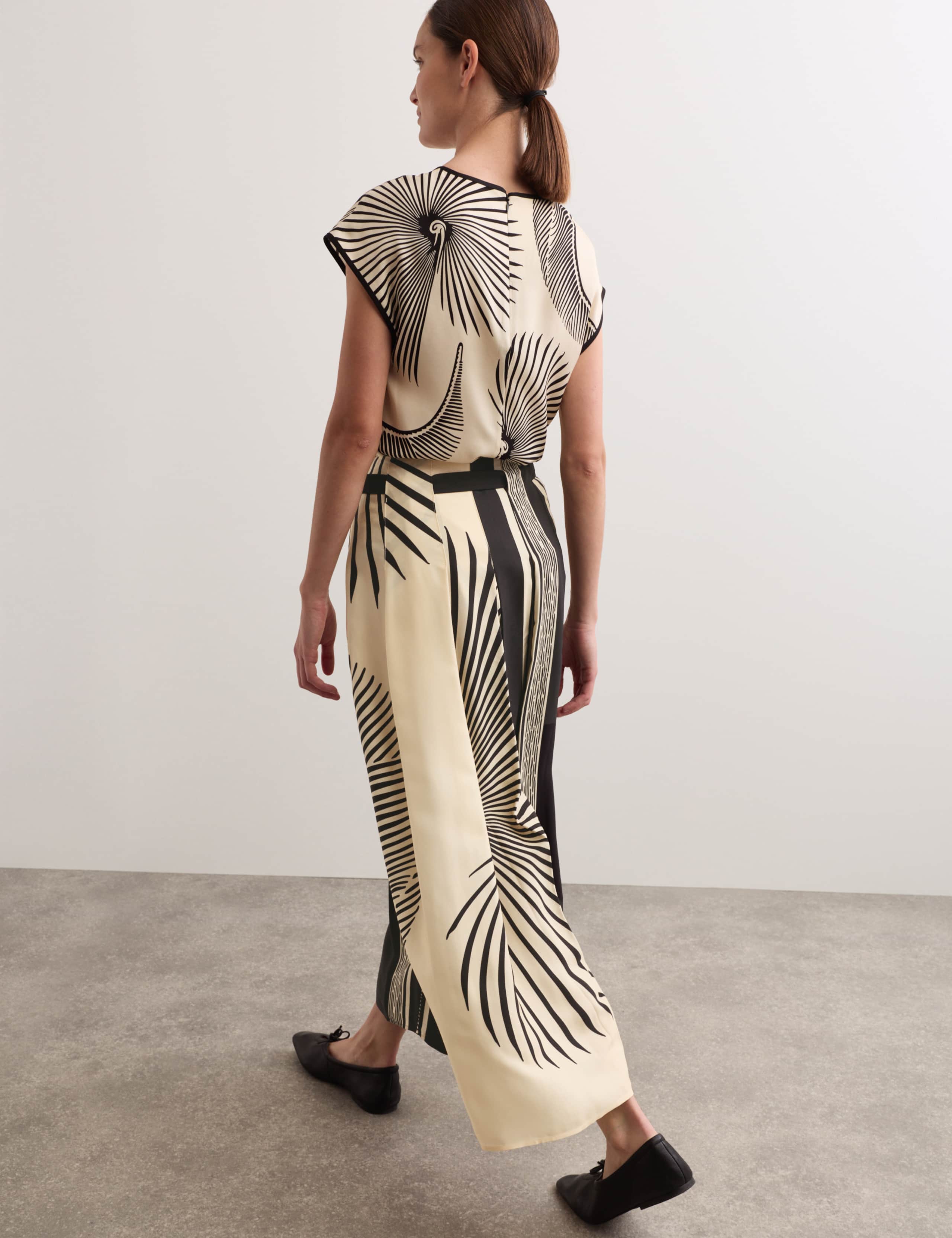 Fan Print Belted Wide Leg Culottes 6 of 7