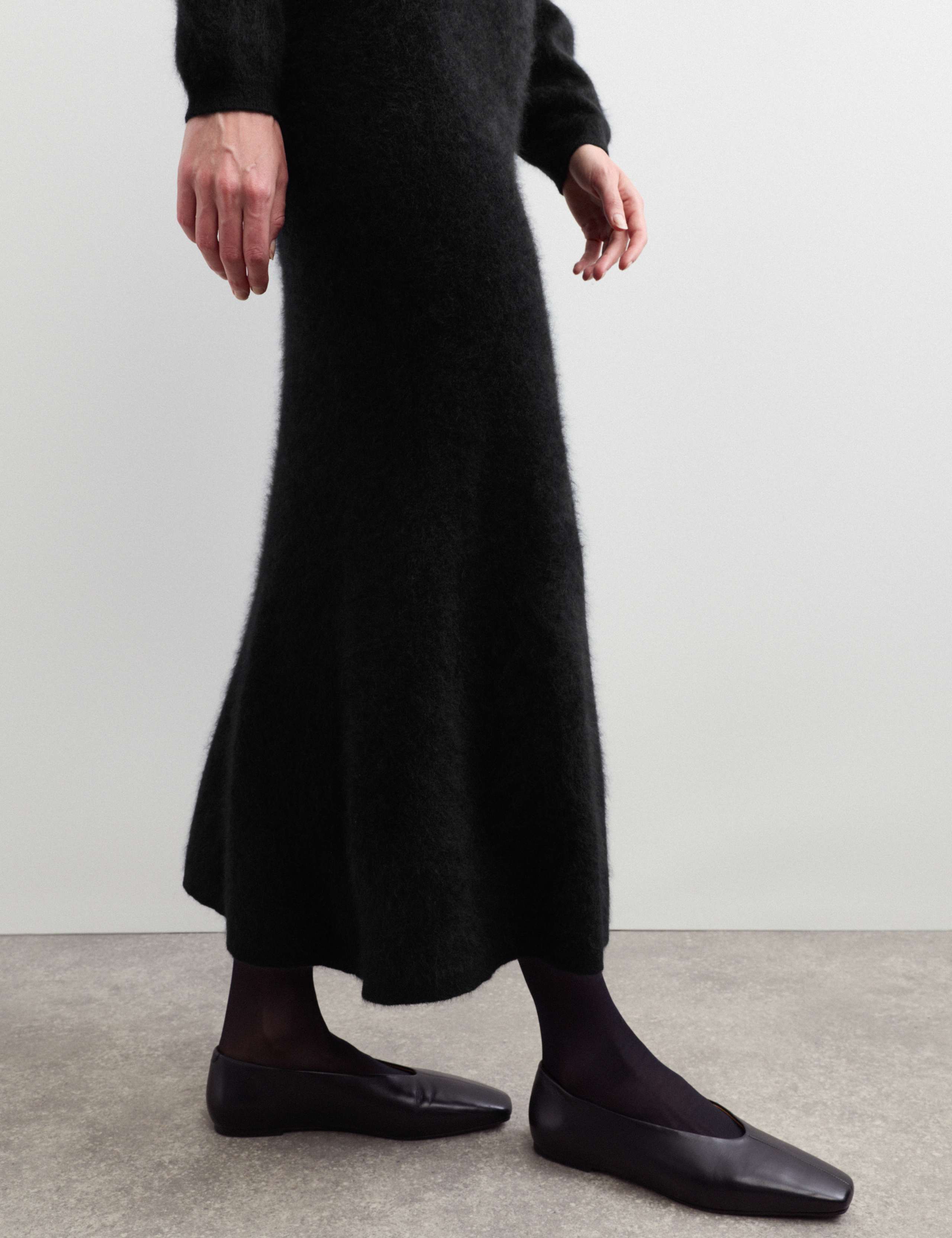 Midaxi Skirt with Cashmere 3 of 7