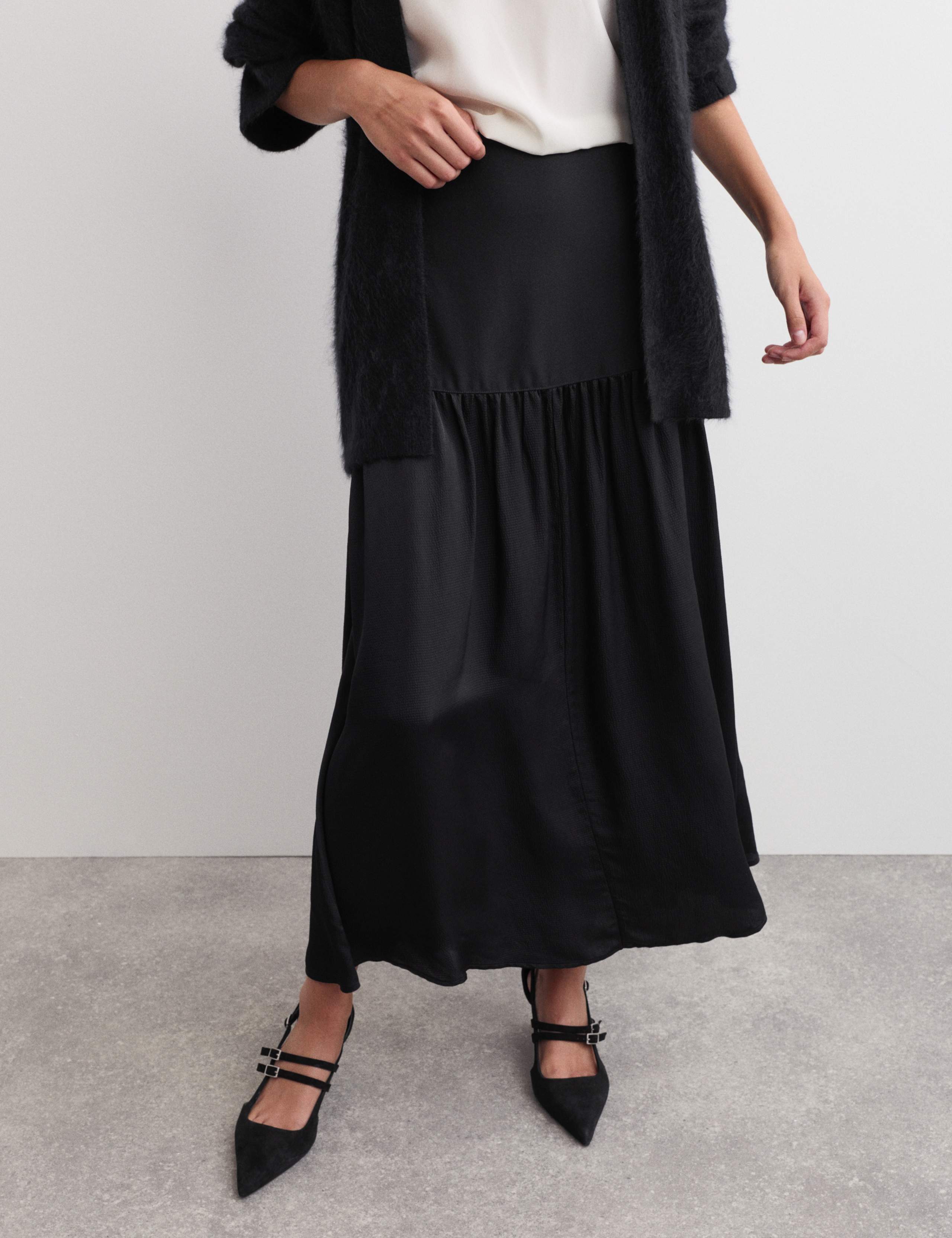 Wool Blend Shirred Midi Skirt 5 of 7