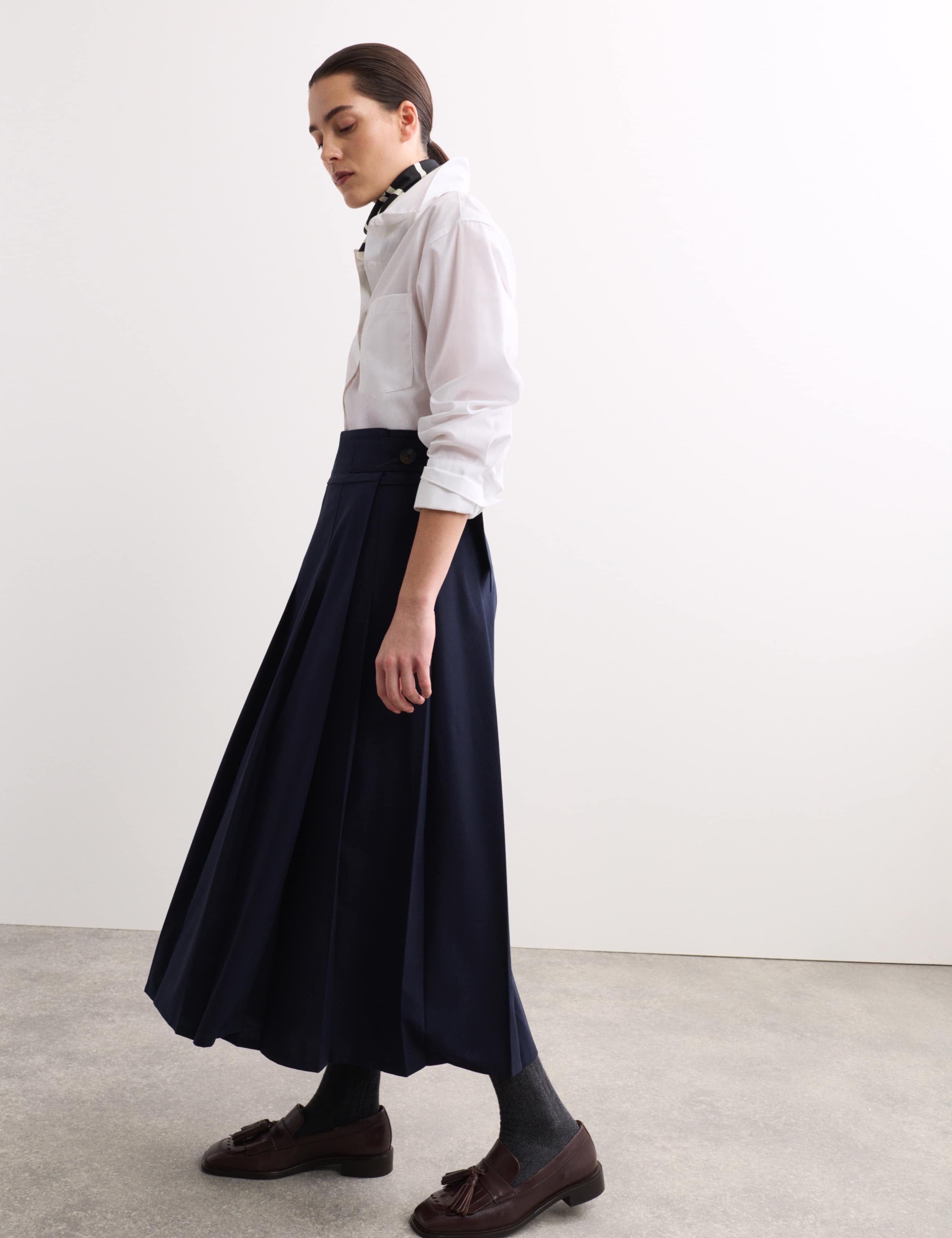 Pleated Midi Tailored Skirt with Wool 6 of 7