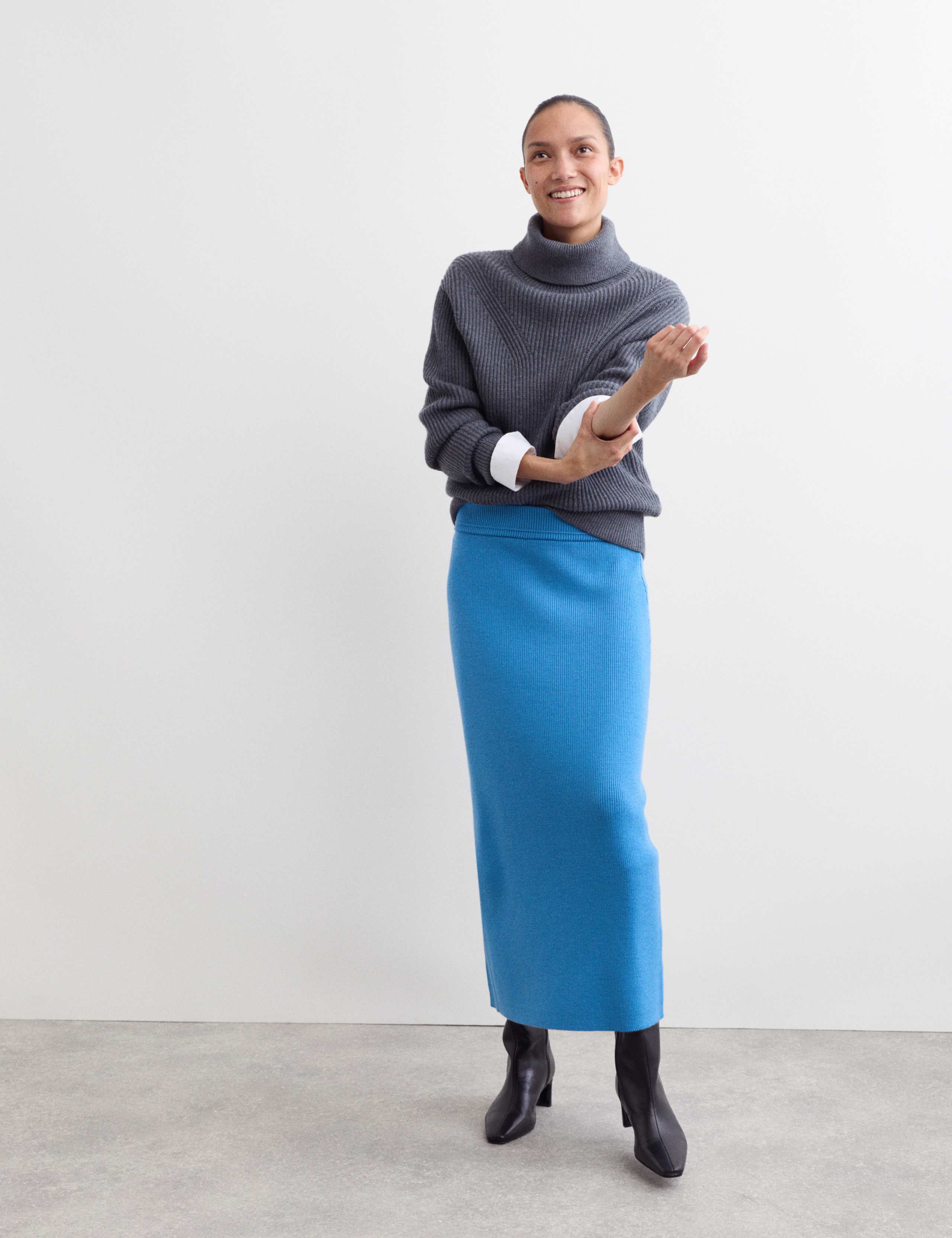 Pure Merino Wool Midi Knitted Skirt 5 of 7