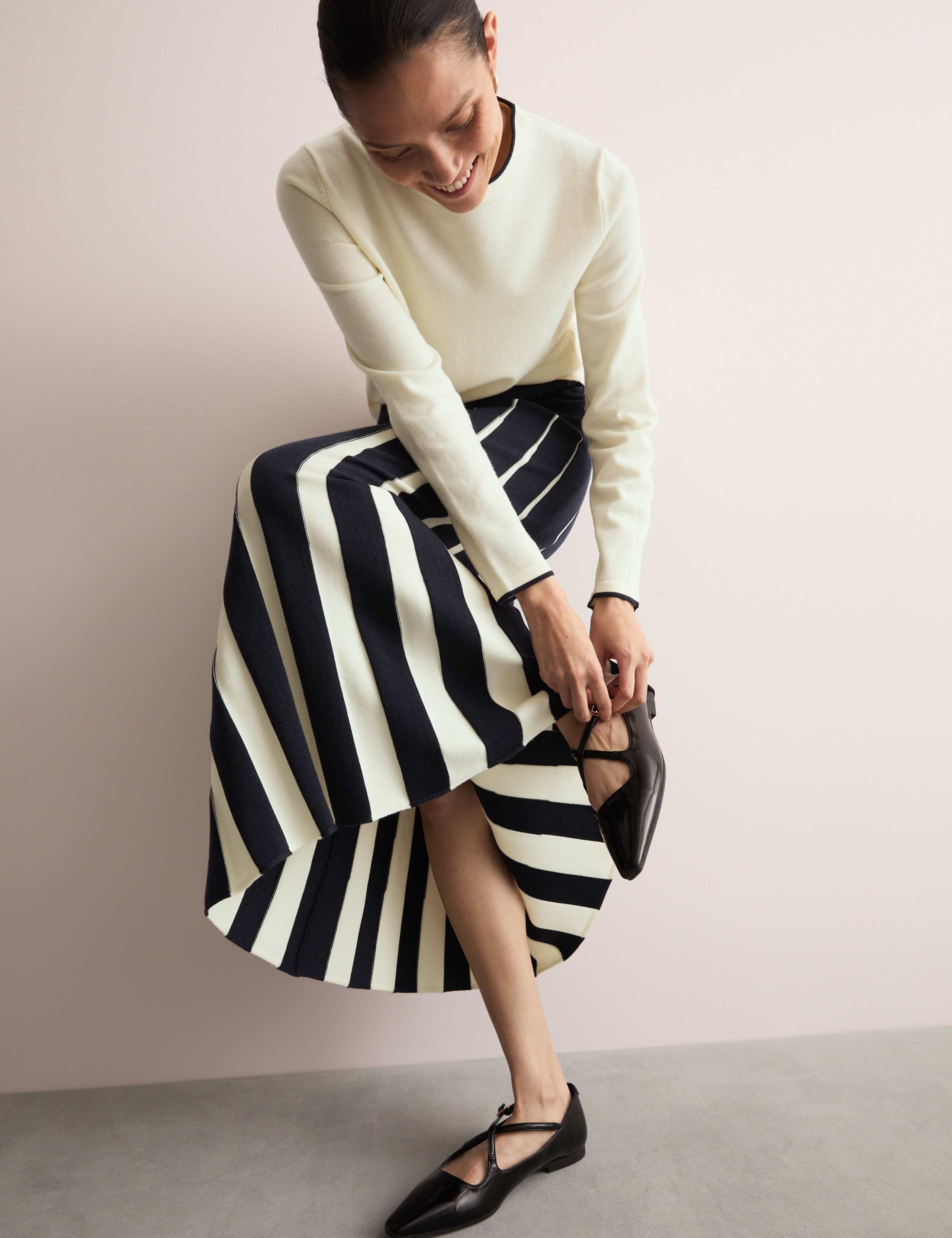 Knitted Seam Detail Midi A-Line Skirt 4 of 7