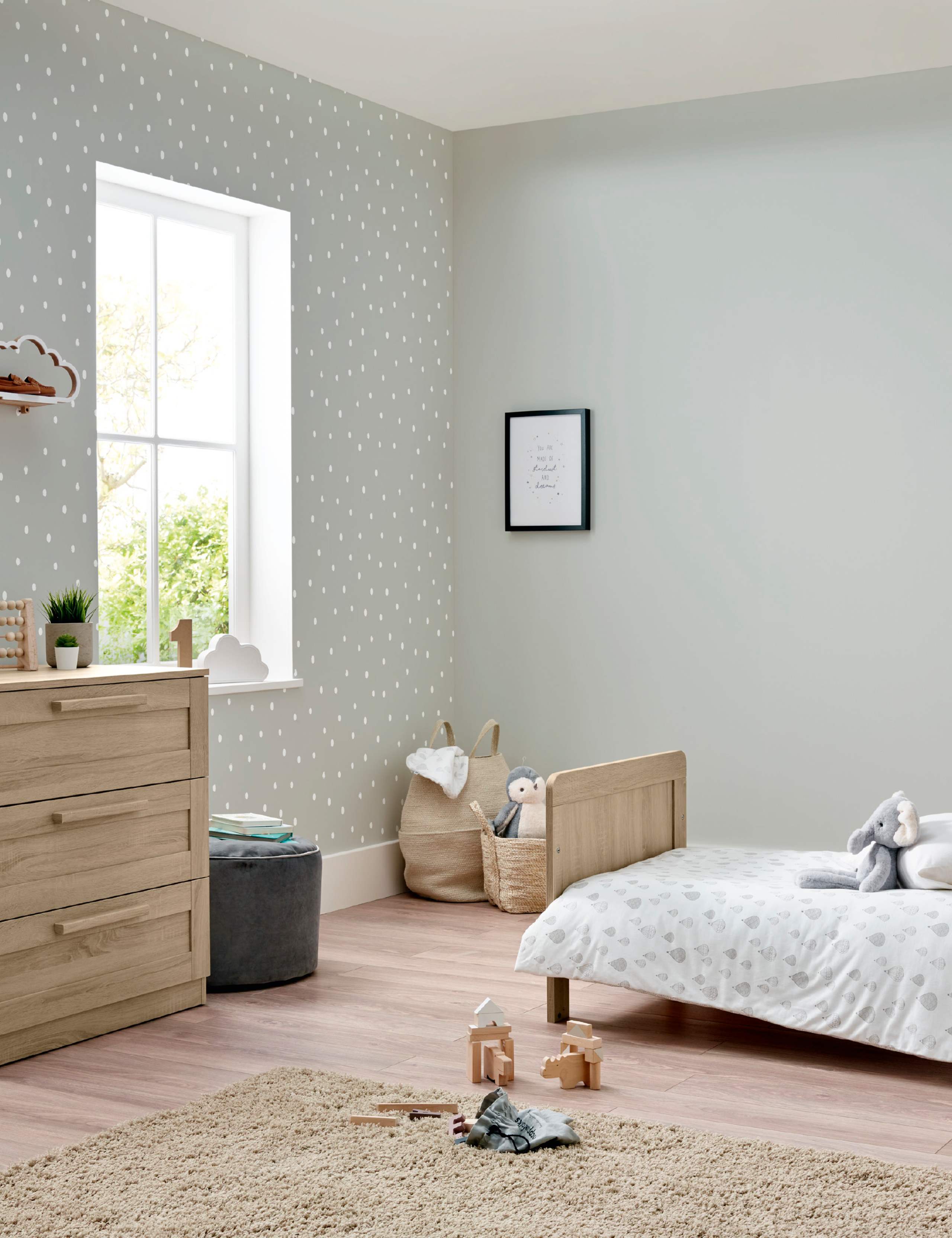 Atlas 2 Piece Cotbed Set with Dresser 3 of 8