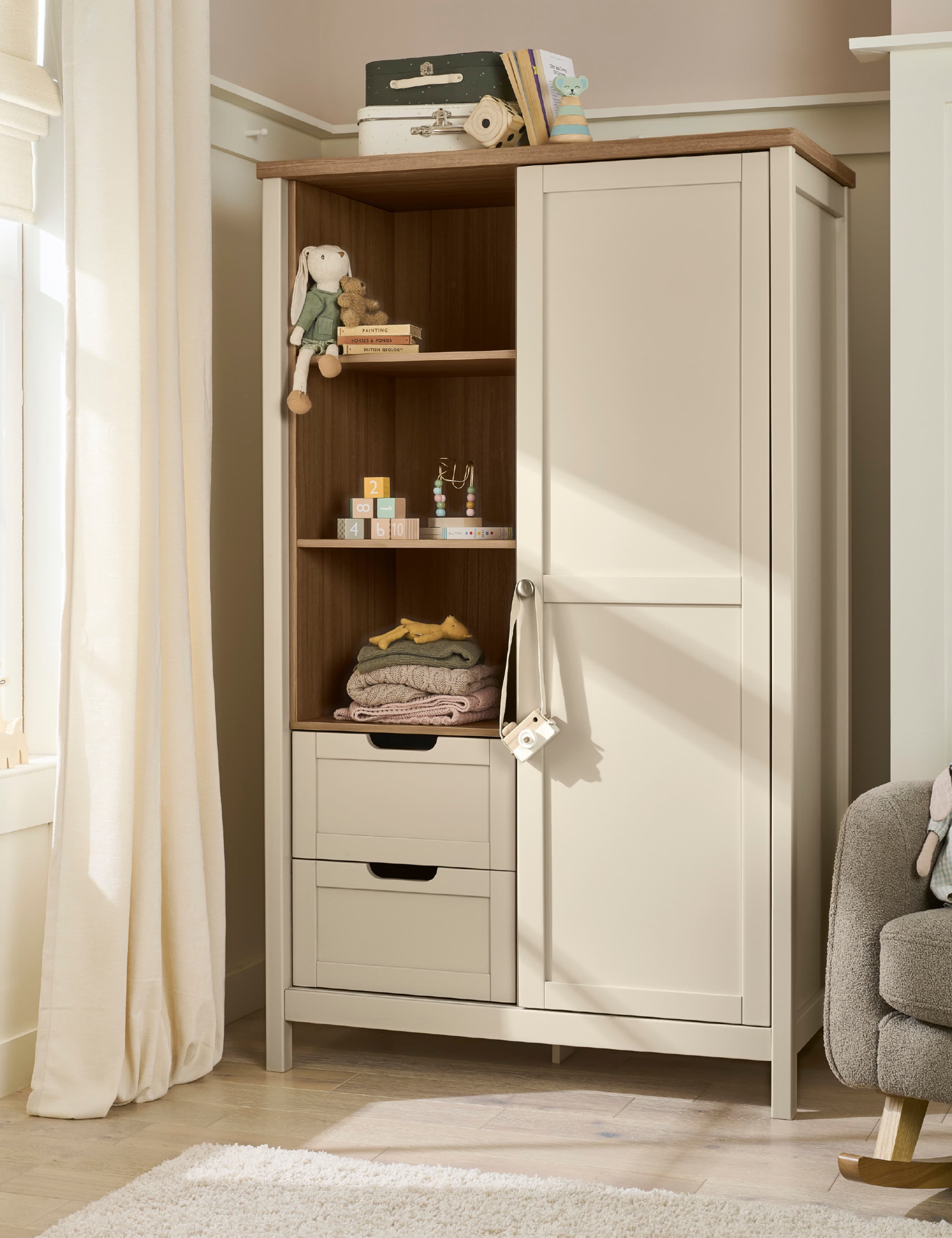 Harwell Wardrobe 2 of 7