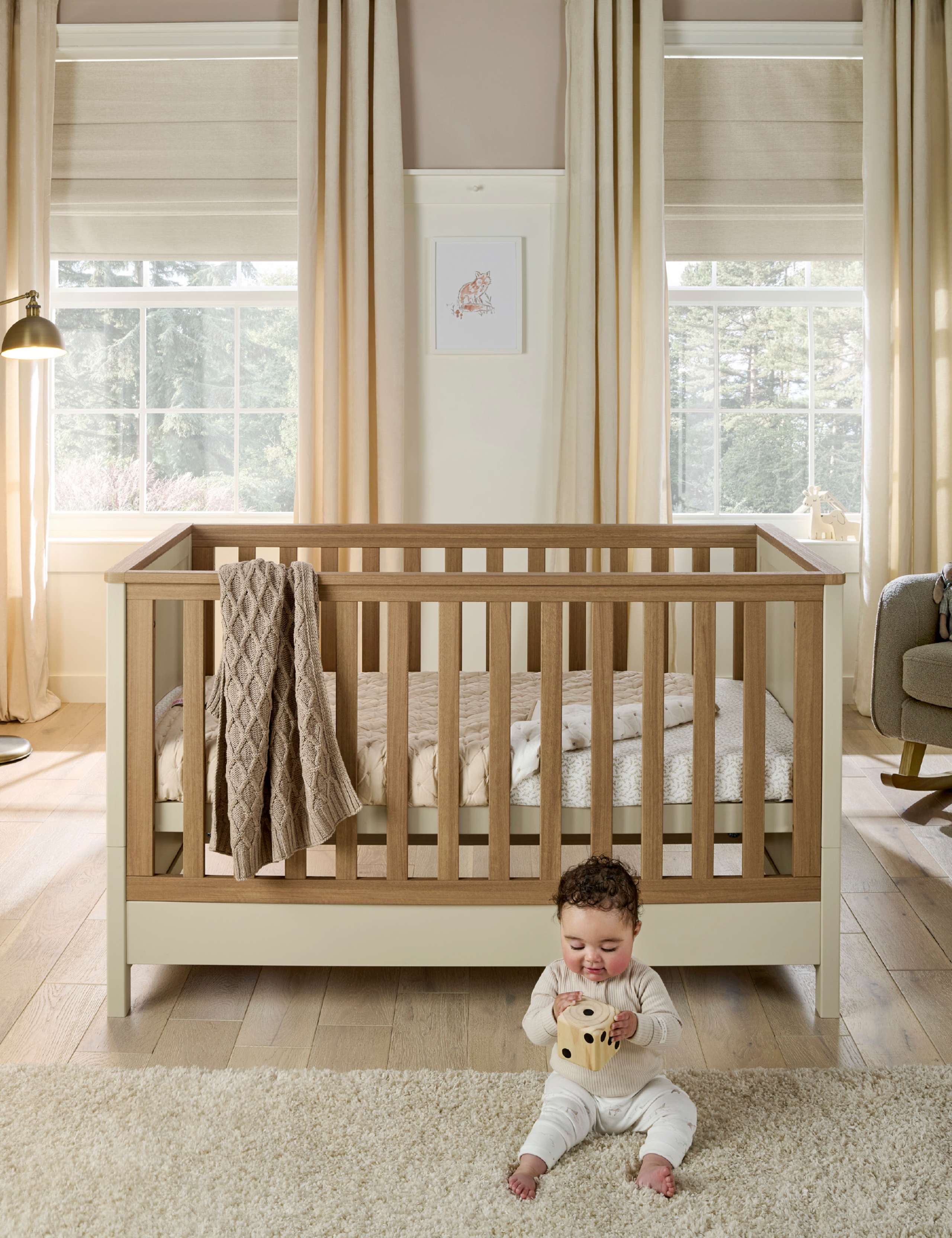 Harwell 2 Piece Cotbed Set with Dresser 4 of 9