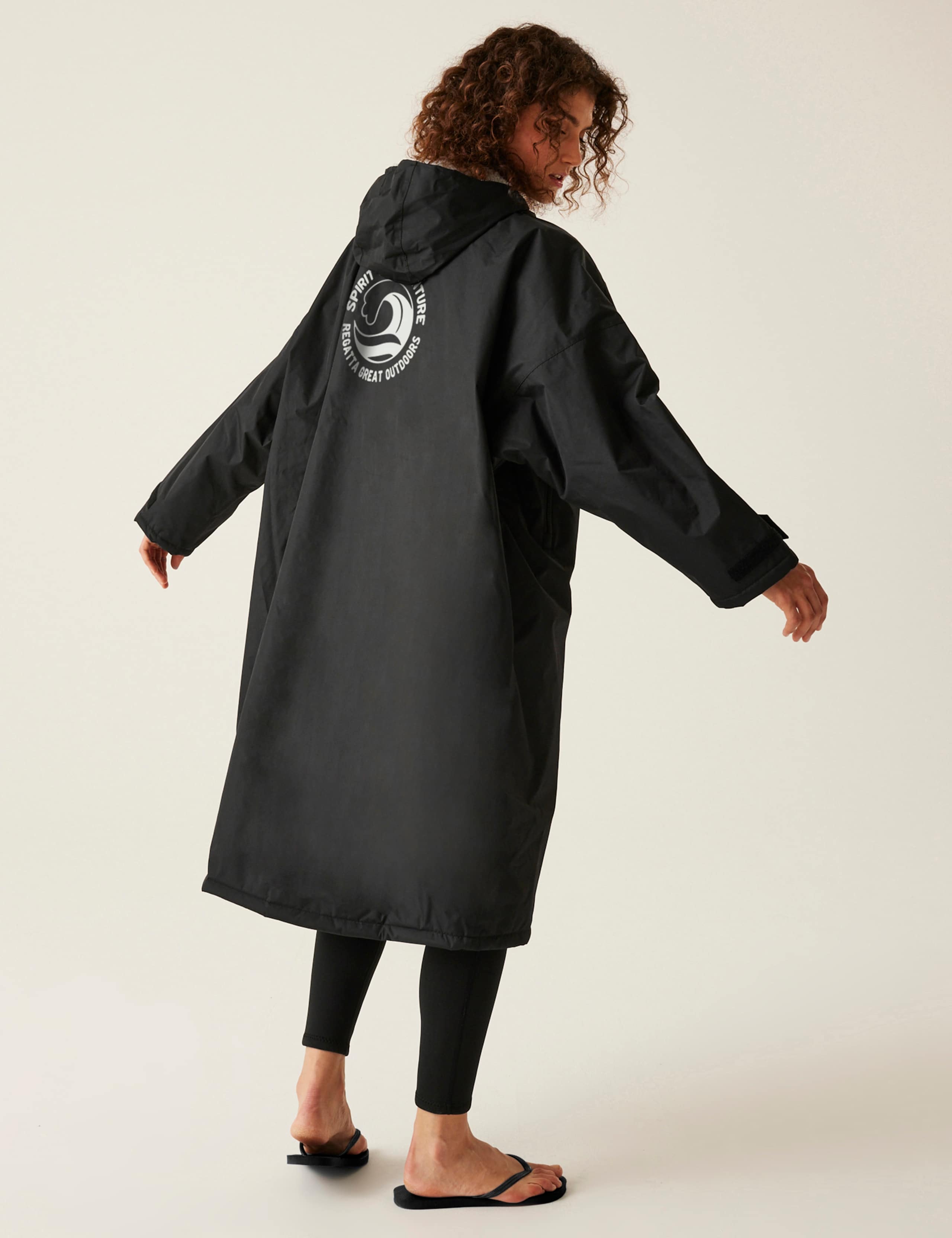 Waterproof Unisex Changing Robe 3 of 8