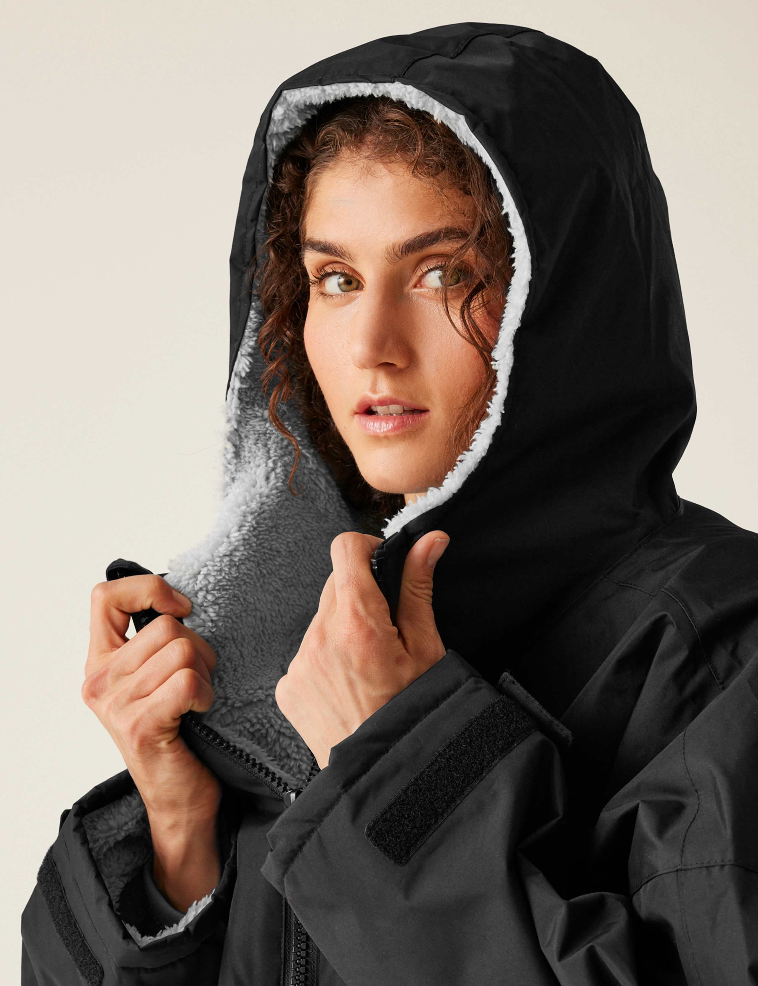 Waterproof Unisex Changing Robe 7 of 8
