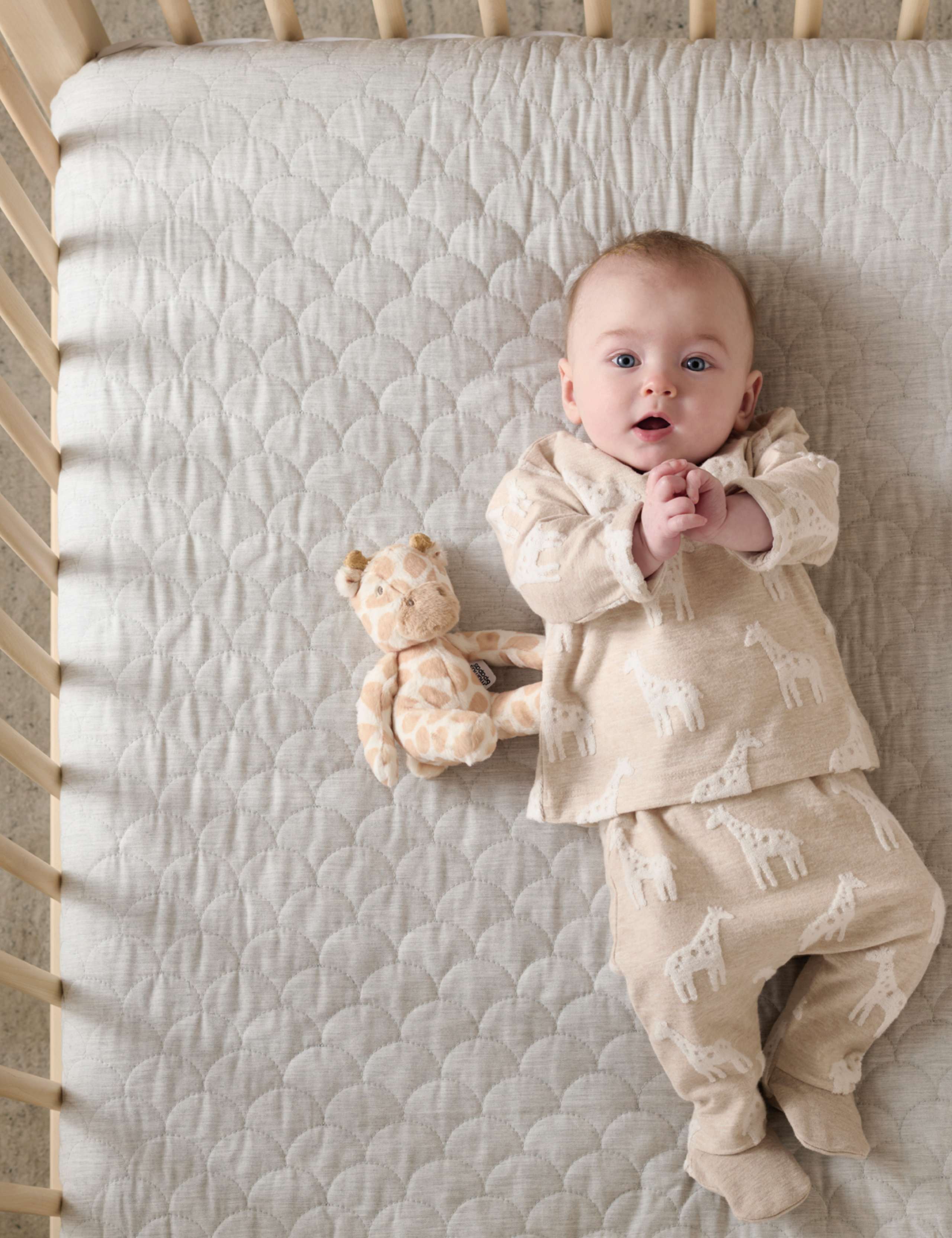 2pc Pure Cotton Giraffe Outfit (7lbs-1 Yrs) 3 of 6