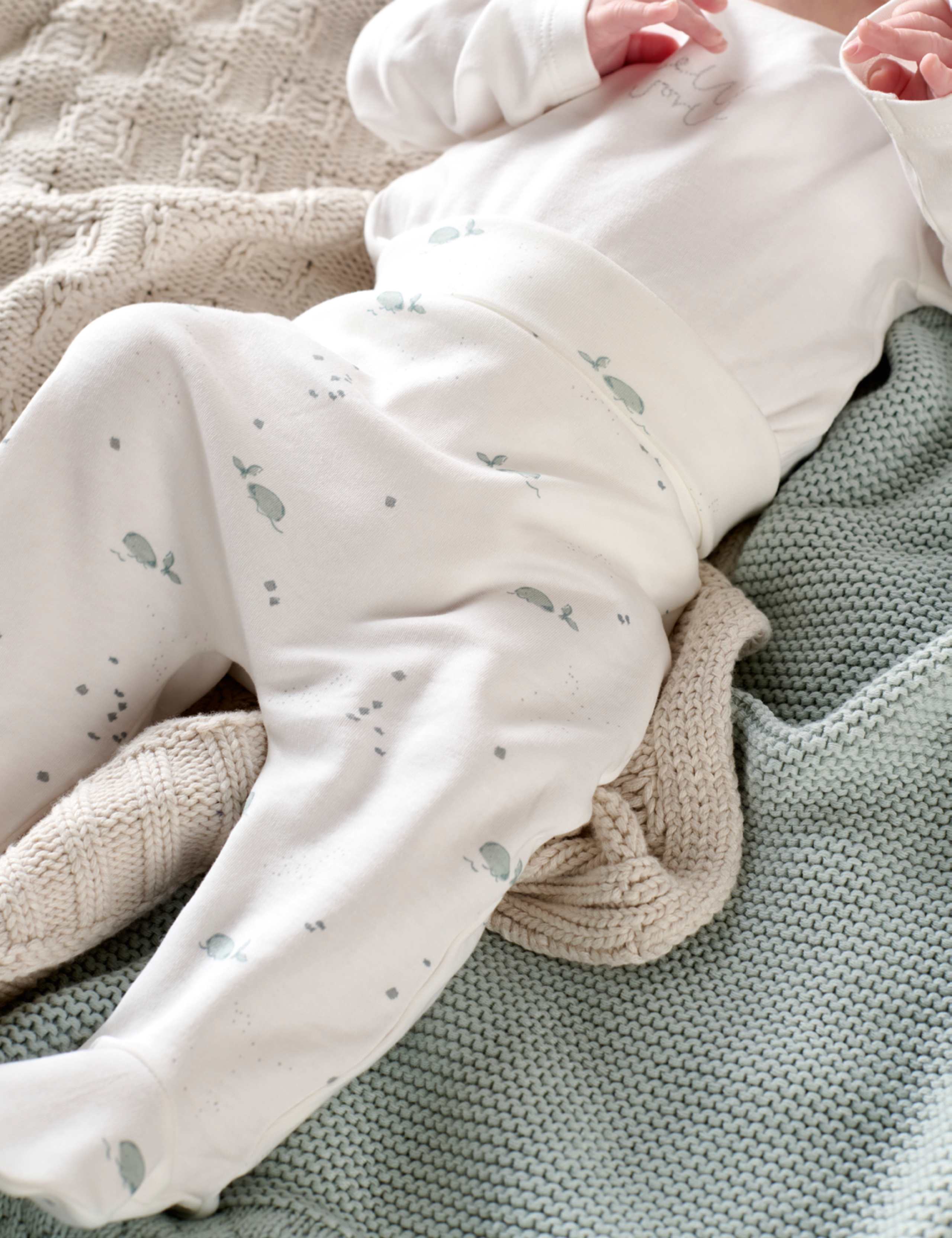 3pc Pure Cotton Whale Outfit (7lbs-6 Mths) 3 of 8