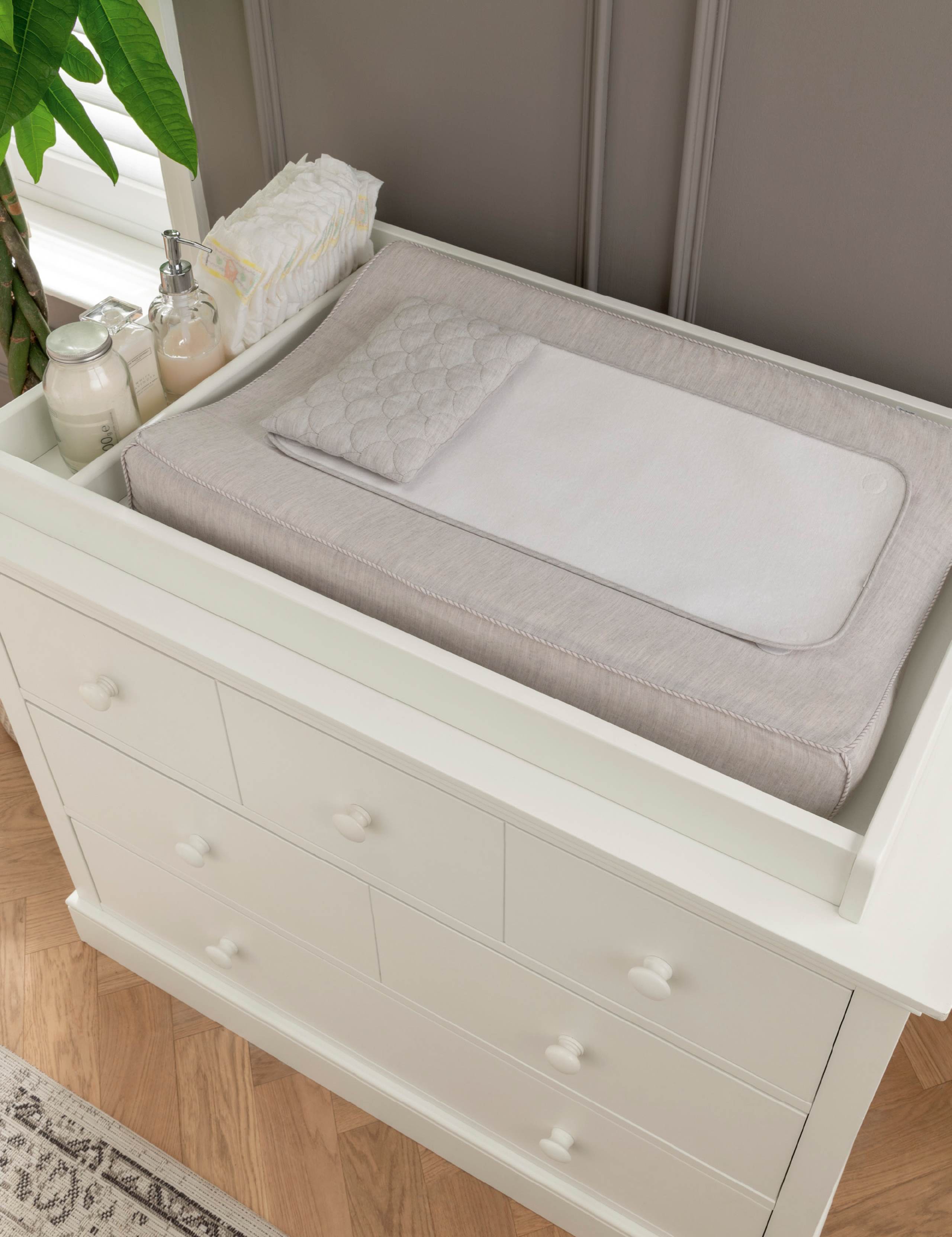 Oxford Dresser Changer 7 of 7