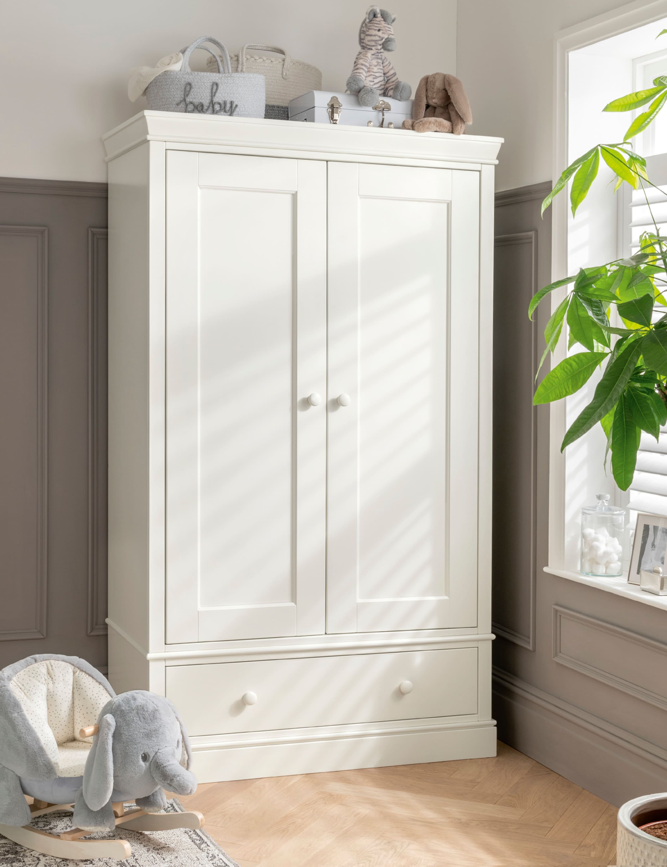Oxford 3 Piece Cotbed Range with Dresser and Wardrobe 8 of 8