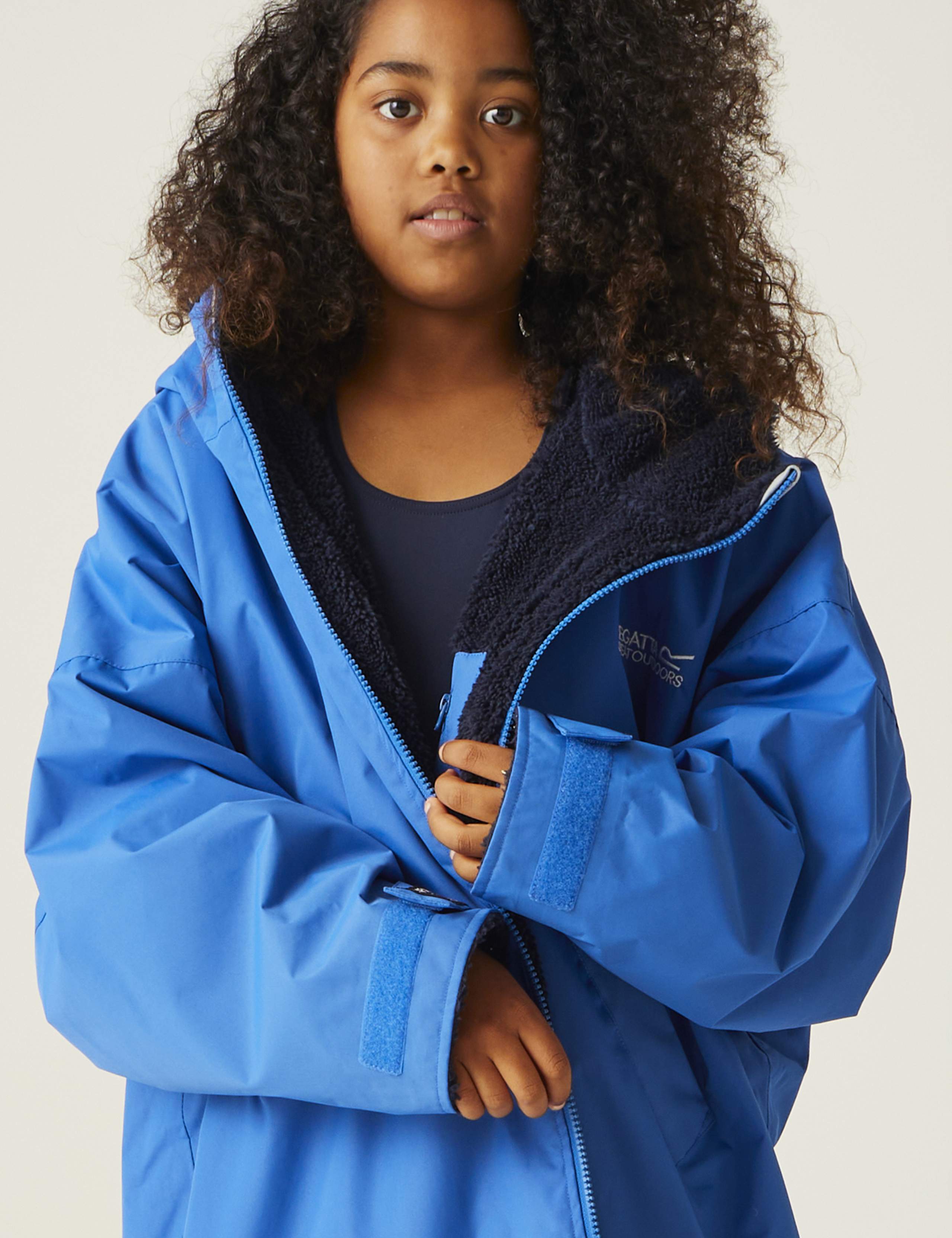 Waterproof Fleece Lined Changing Robe (5-13 Yrs) 5 of 8