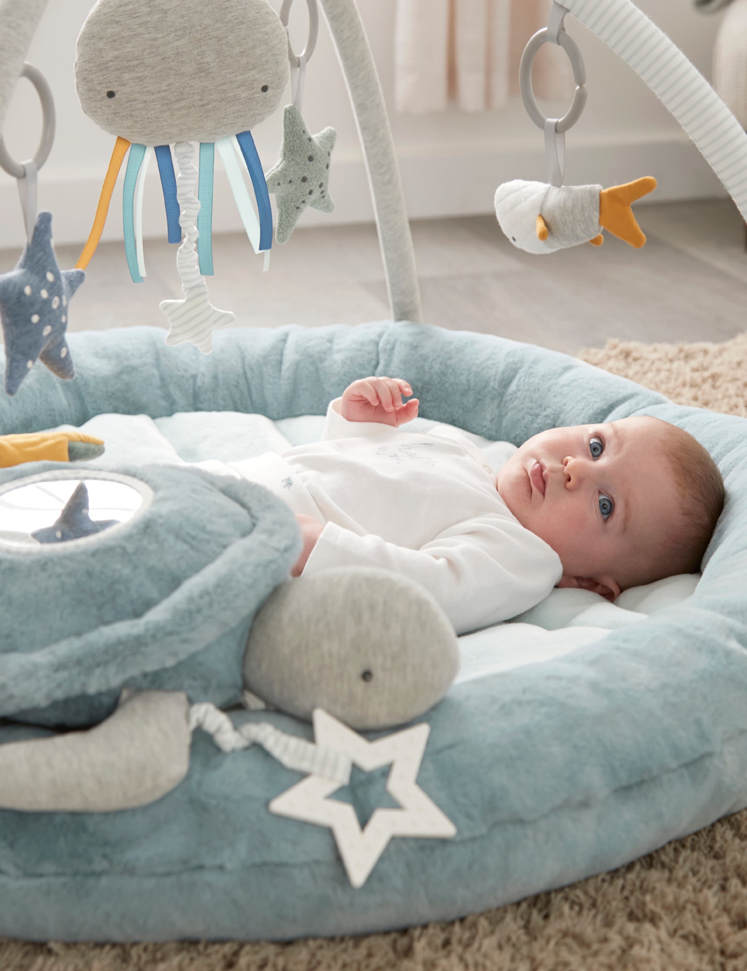 Welcome To The World Under the Sea Playmat & Gym 1 of 7