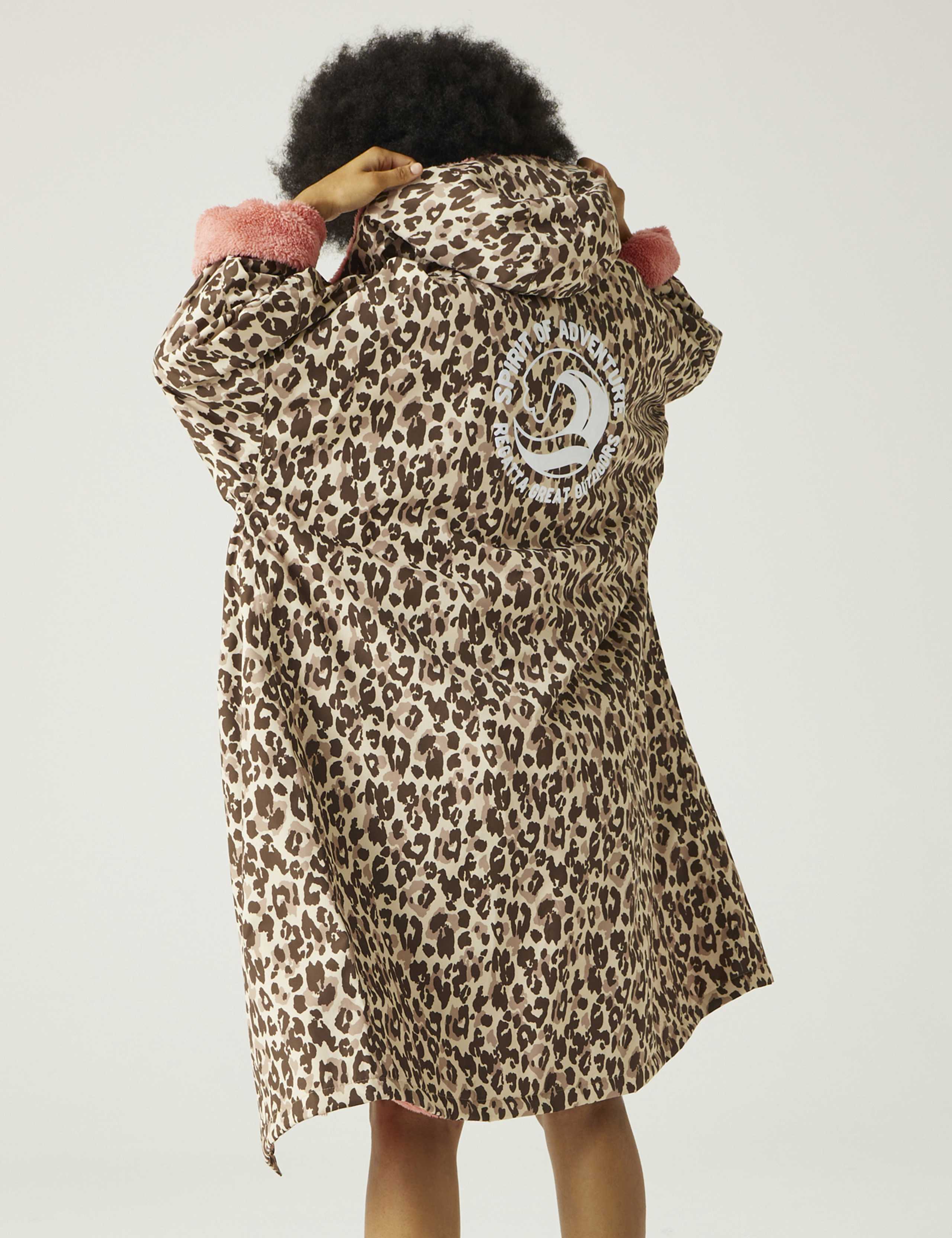 Waterproof Animal Print Changing Robe 2 of 7