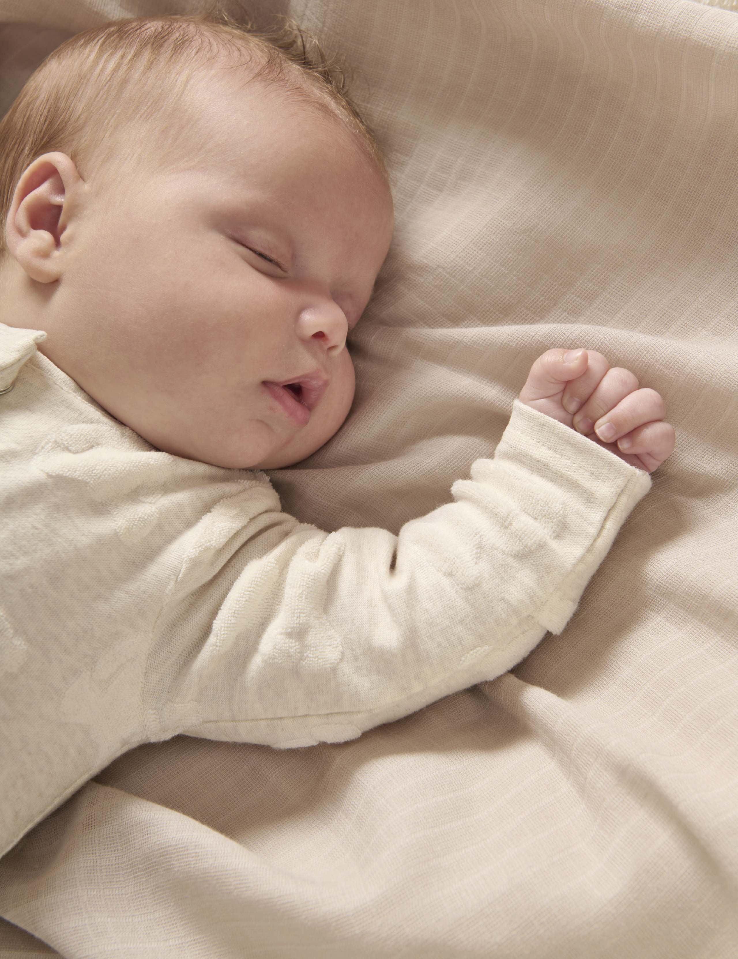 Pure Cotton Teddy Bear Sleepsuit (0-9 Mths) 5 of 6