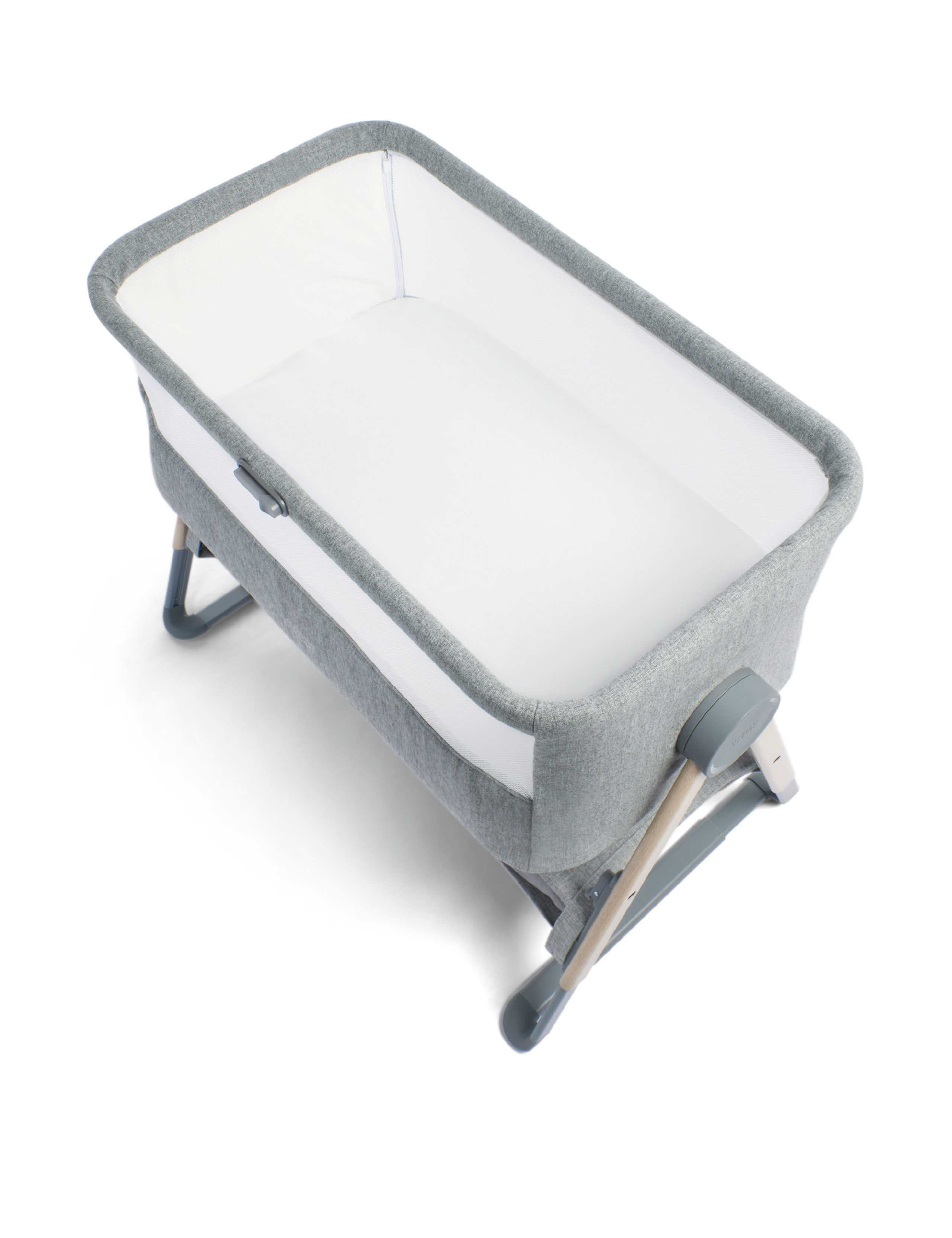 Lua Bedside Crib Bundle 8 of 9