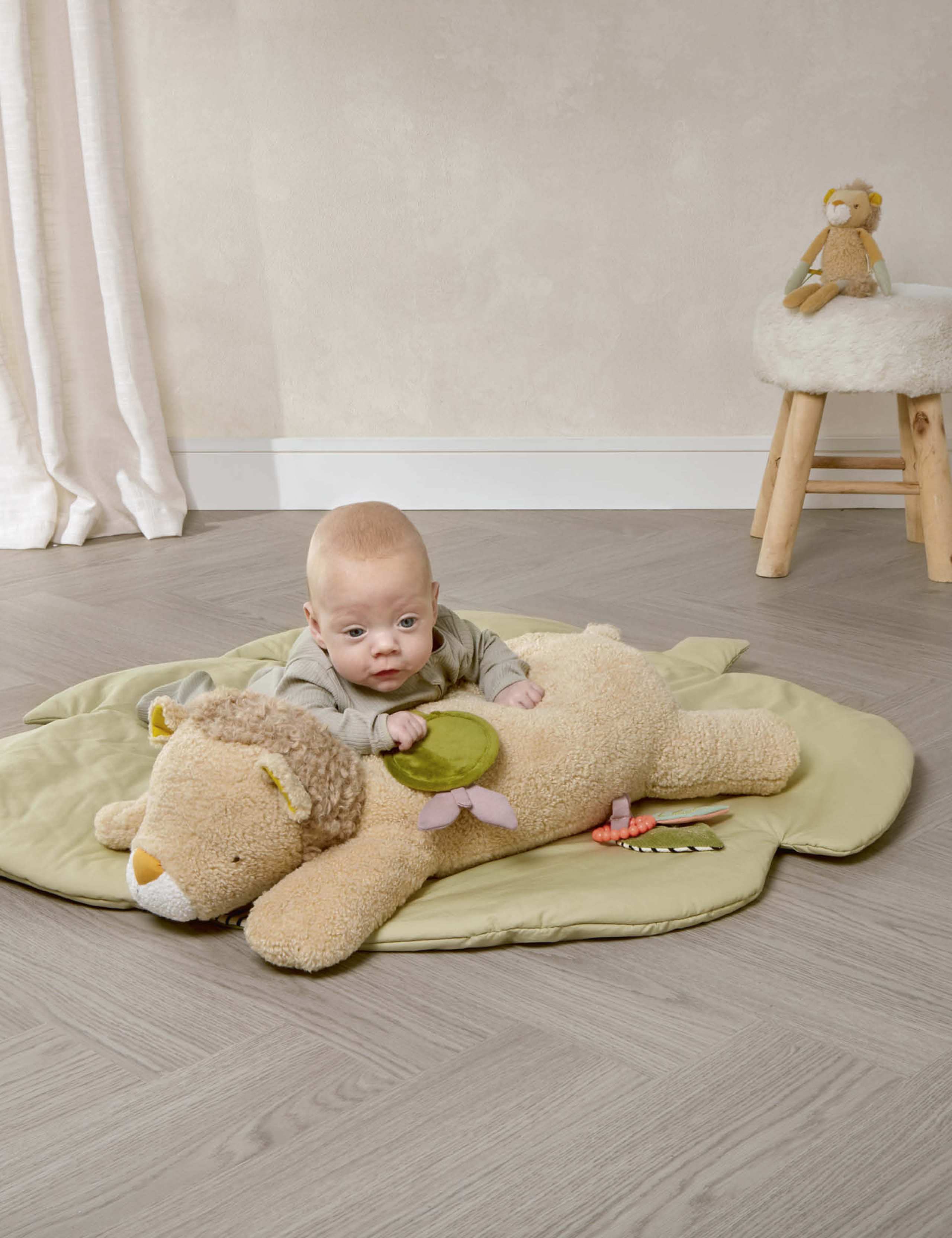 Born To Be Wild Tummy Time Lion Toy (0+ Mths) 1 of 6