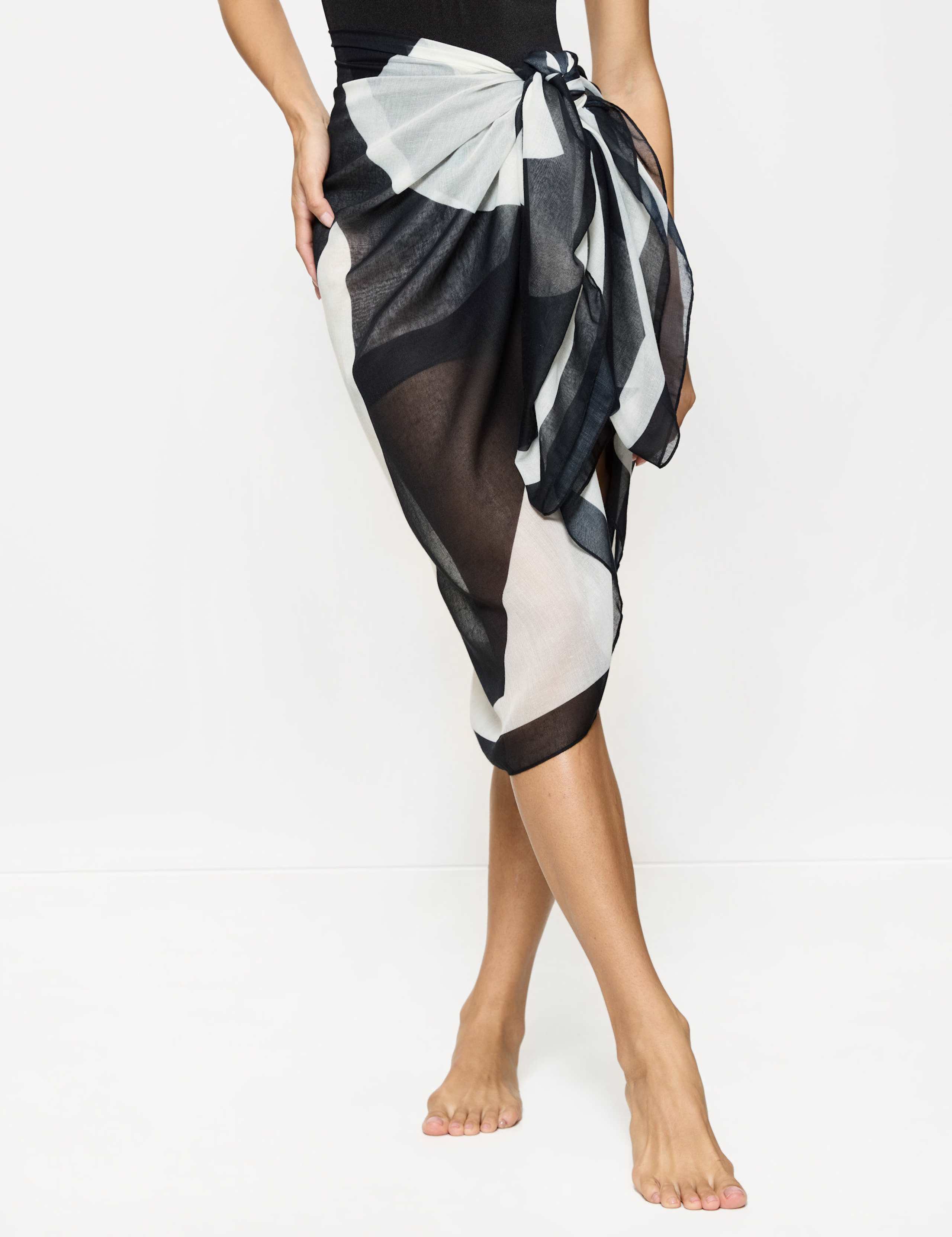 Printed Geometric Sarong 3 of 5