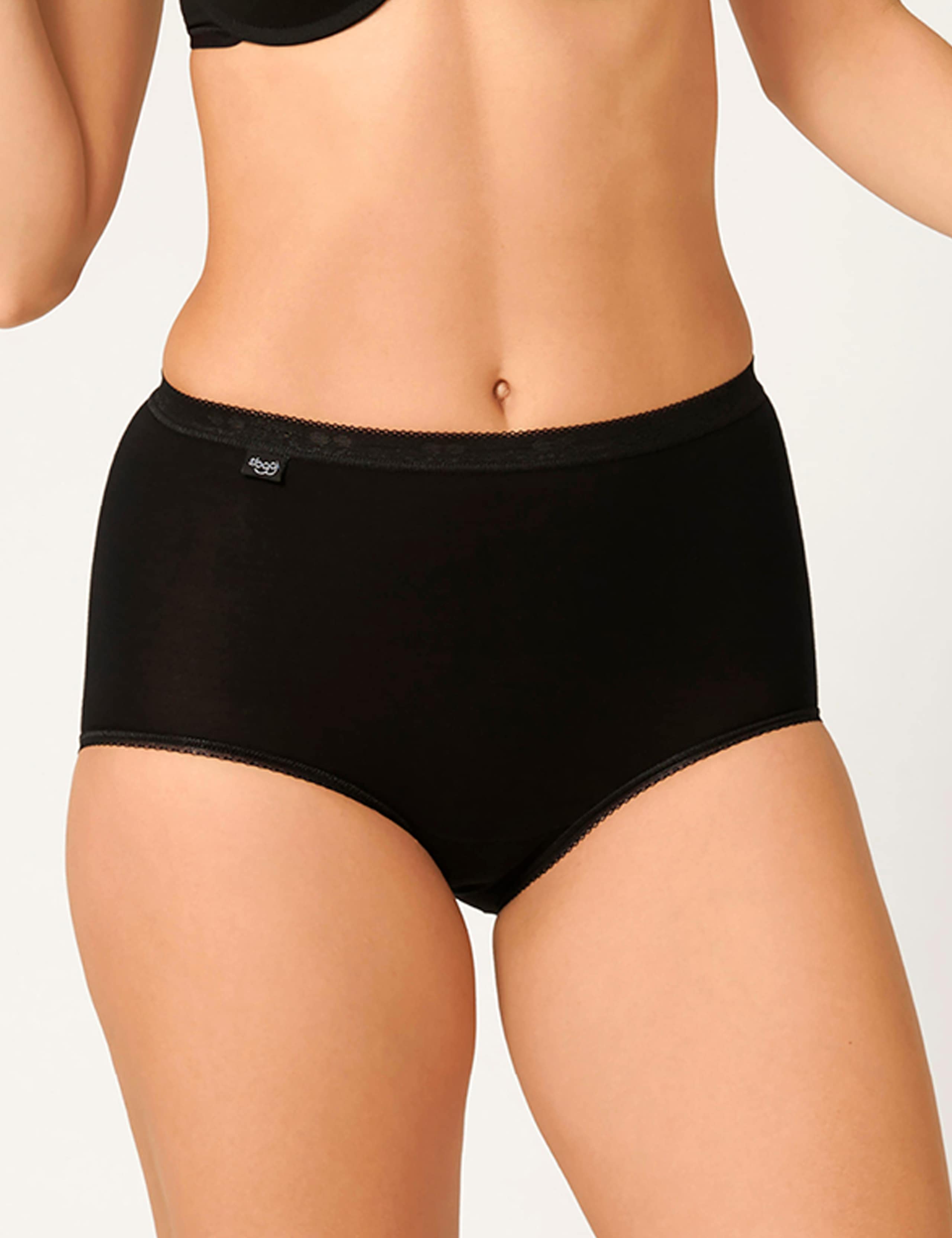 4pk Basic+ Maxi Cotton Rich Full Briefs 2 of 4