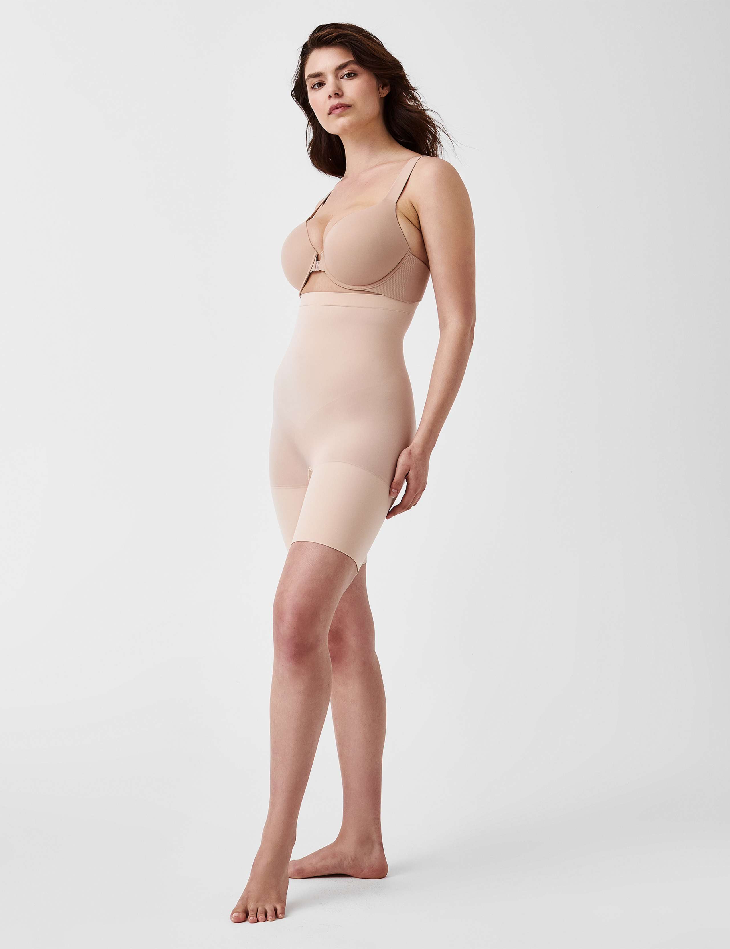 Everyday Seamless Shaping Medium Control High-Waisted Shorts 3 of 4