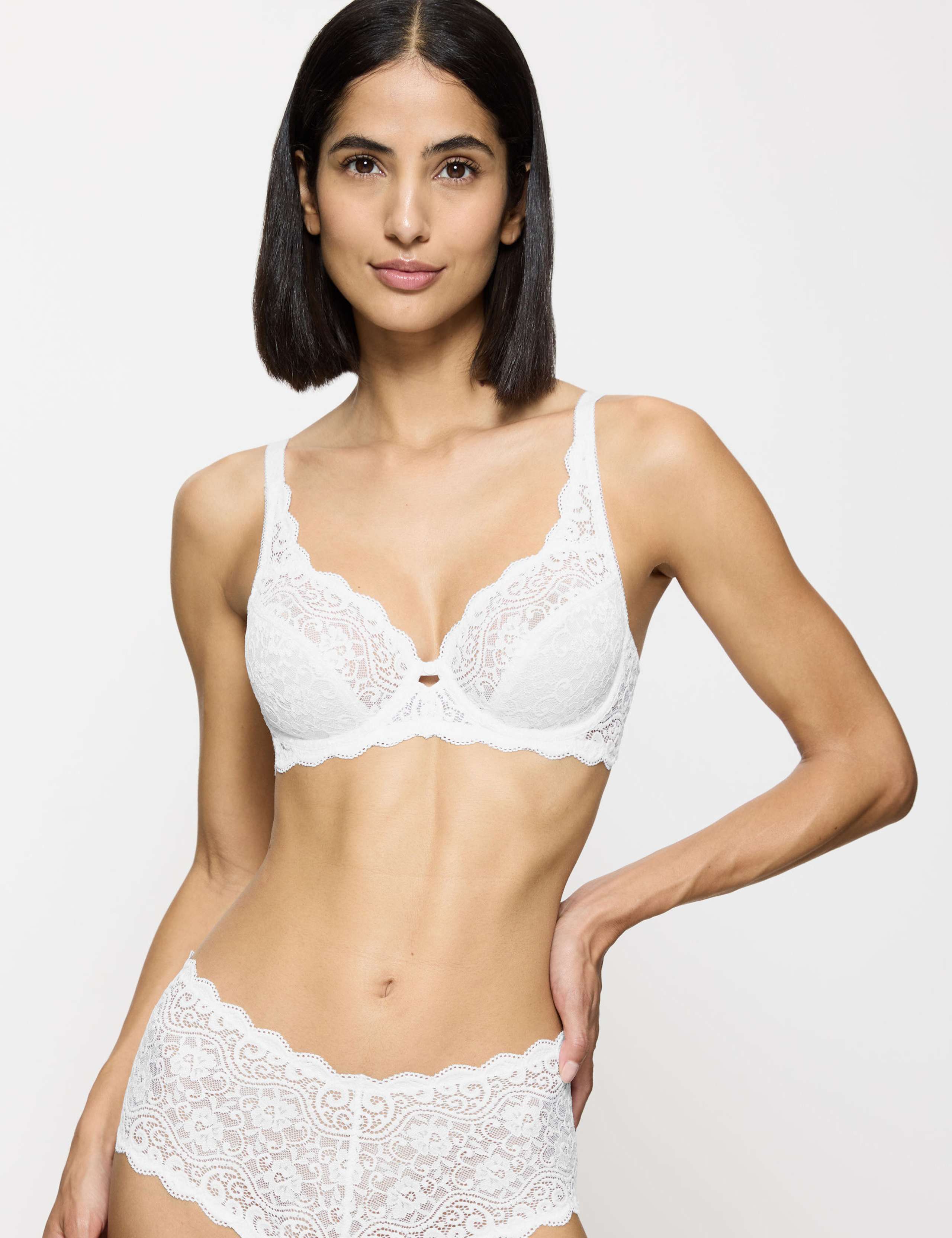 Amourette W Wired Bra (B-G) 3 of 5